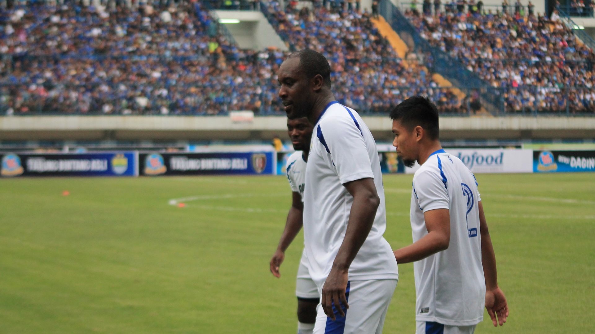 Galeri Michael Essien & Carlton Cole
