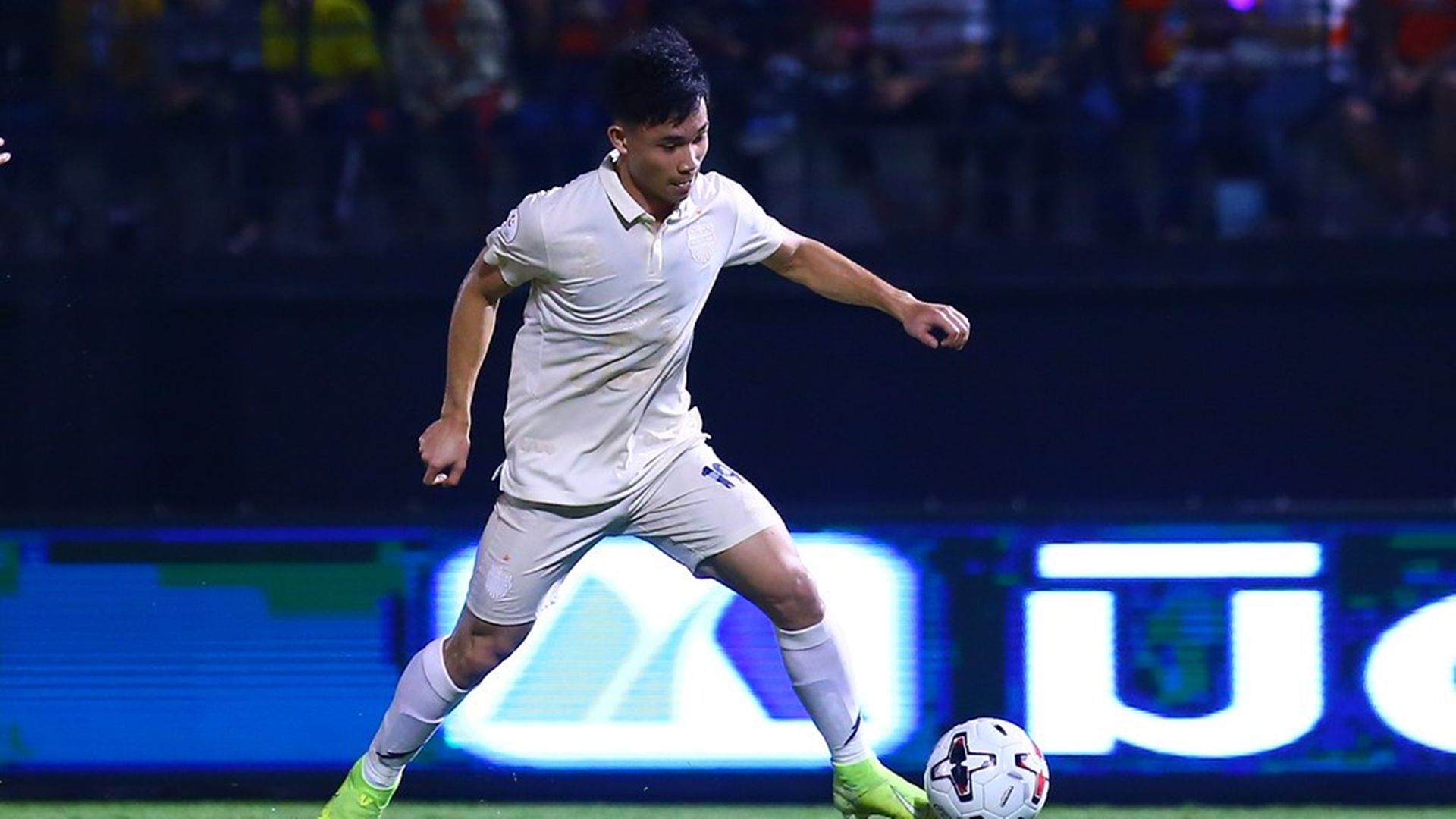 สุภโชค สารชาติ