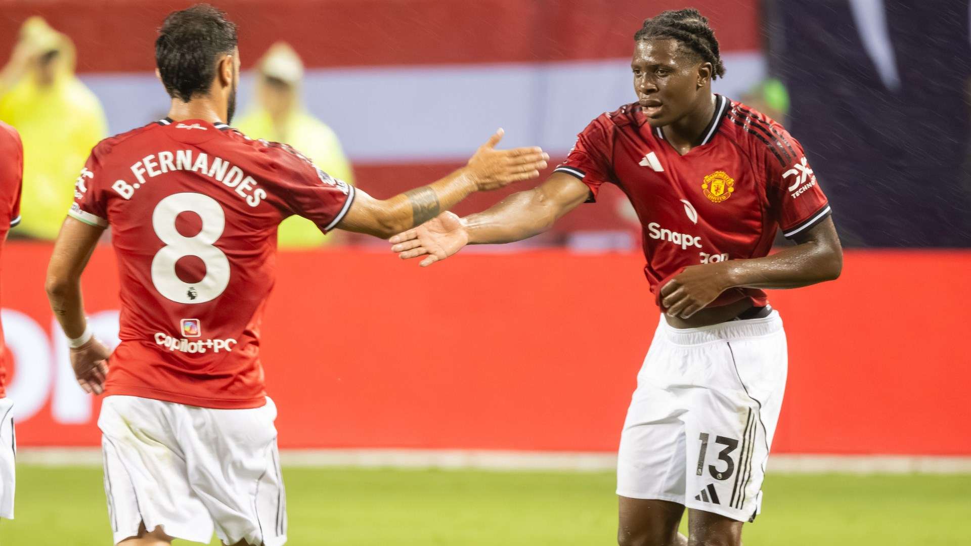 Tin chuyển nhượng trưa 31/7: Vụ Sesko - Man Utd hoàn tất trong 48h tới; Onana rời Manchester United?