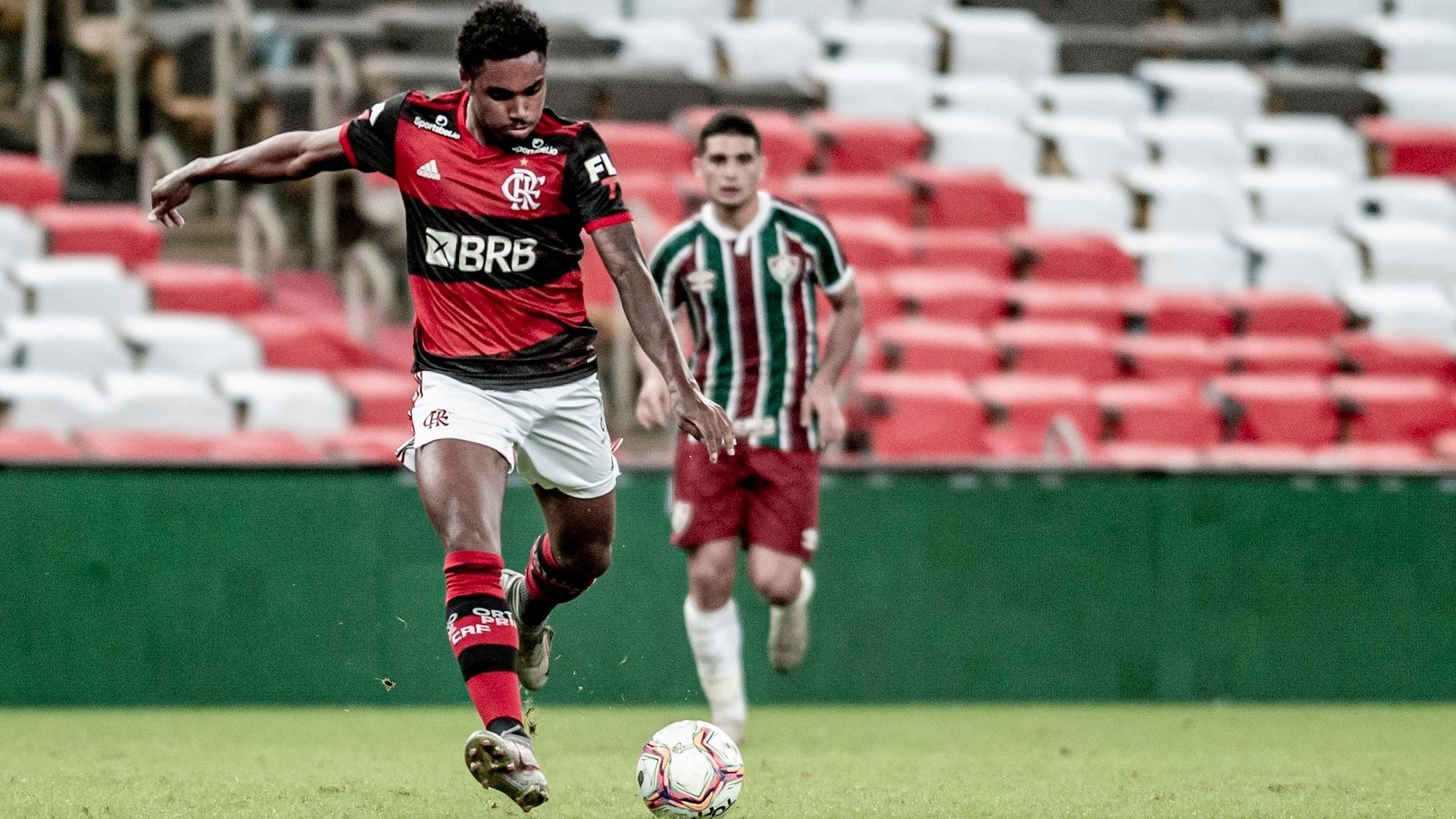Vitinho Flamengo Fluminense Final Carioca Michel Araujo