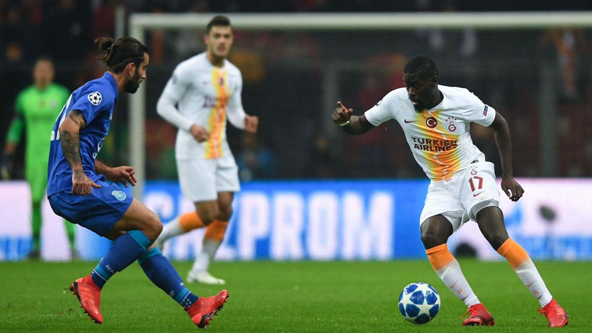 Badou Ndiaye Galatasaray Porto 12112018