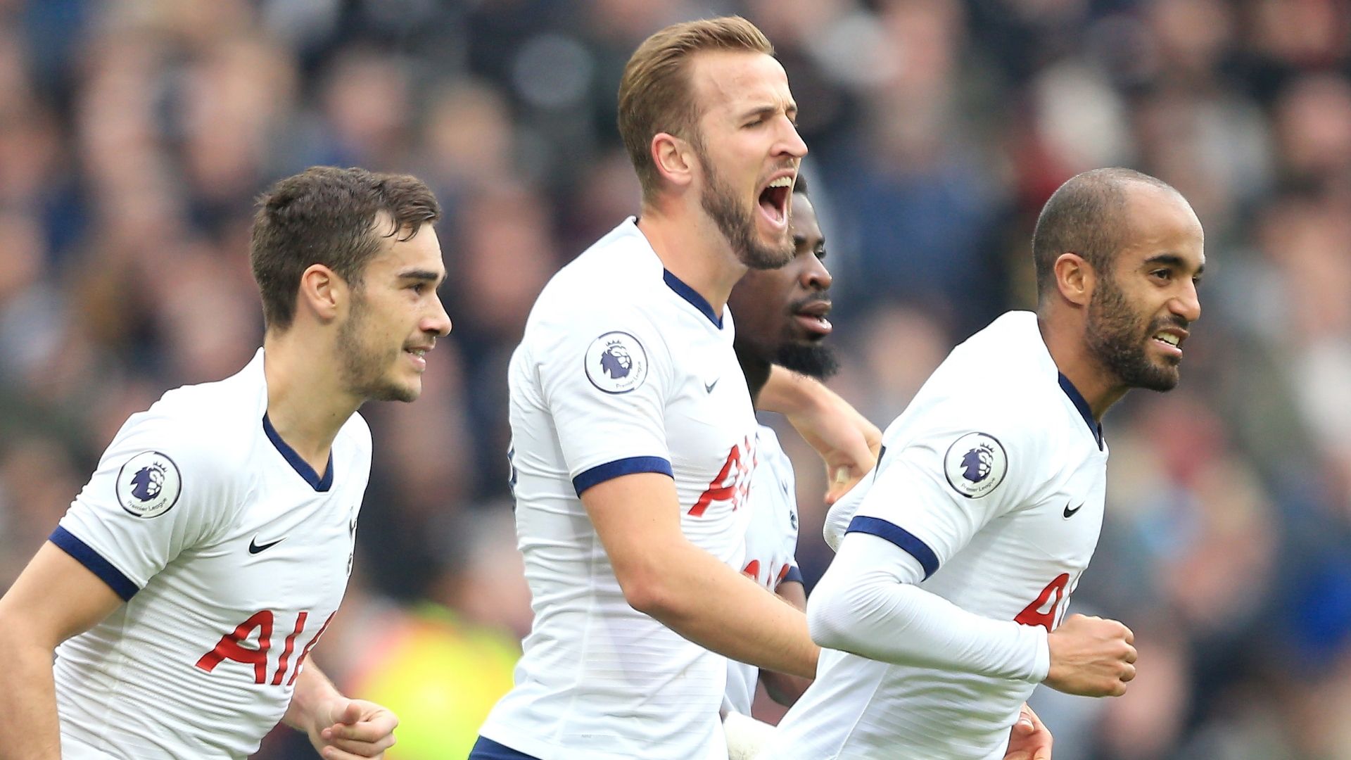 Tottenham celebrate vs West Ham