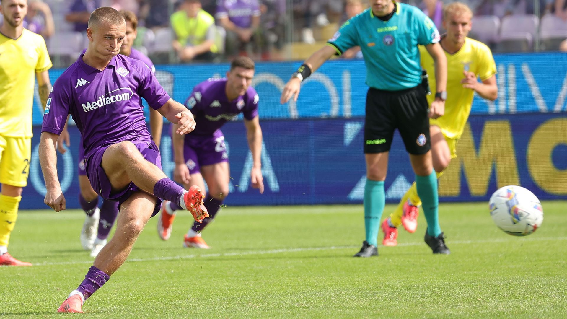 Albert Gudmundsson Fiorentina Lazio Serie A