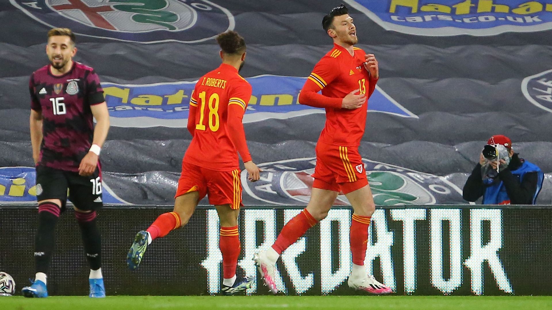 Kieffer Moore Wales 2021