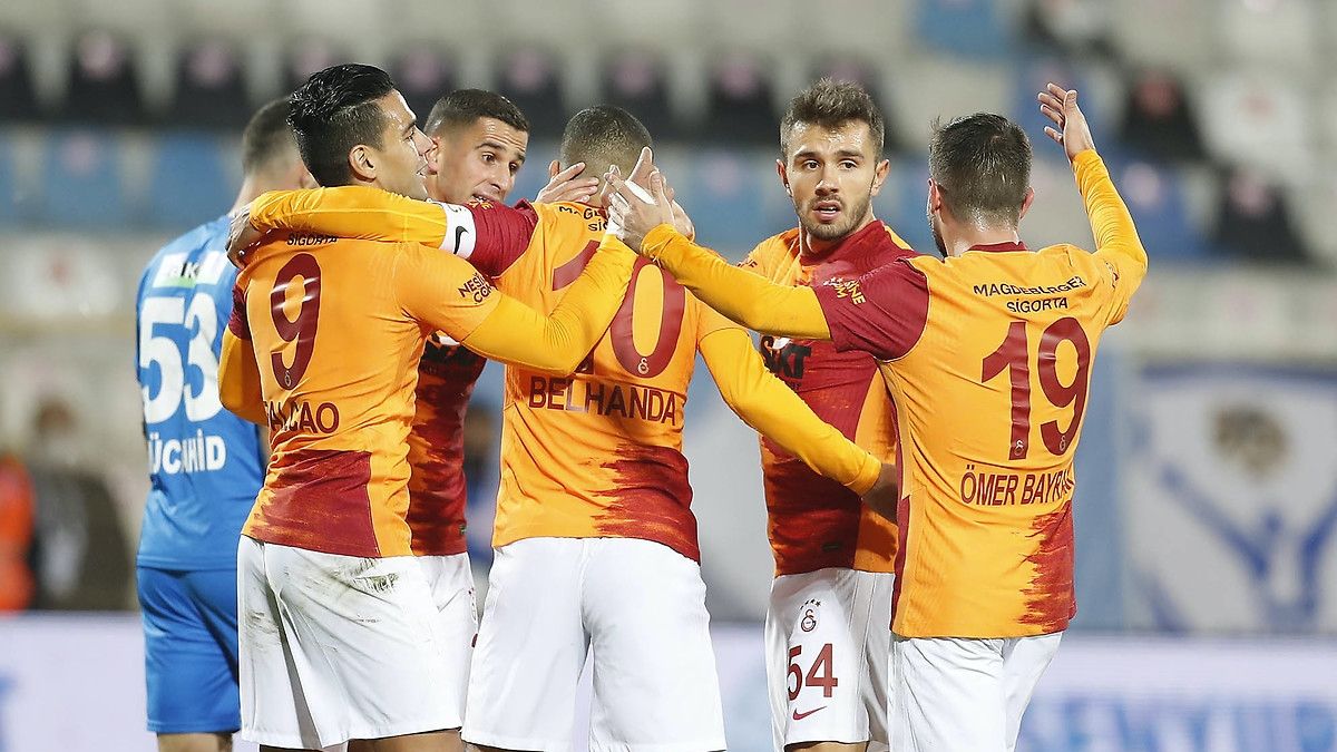Galatasaray goal celebration vs BB Erzurumspor