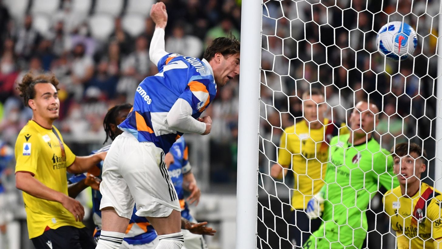 Dusan Vlahovic Juventus Bologna 2021-22