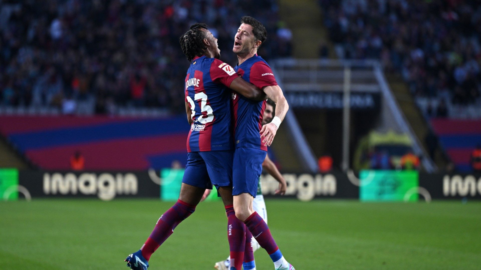 Robert Lewandowski Jules Kounde Barcelona