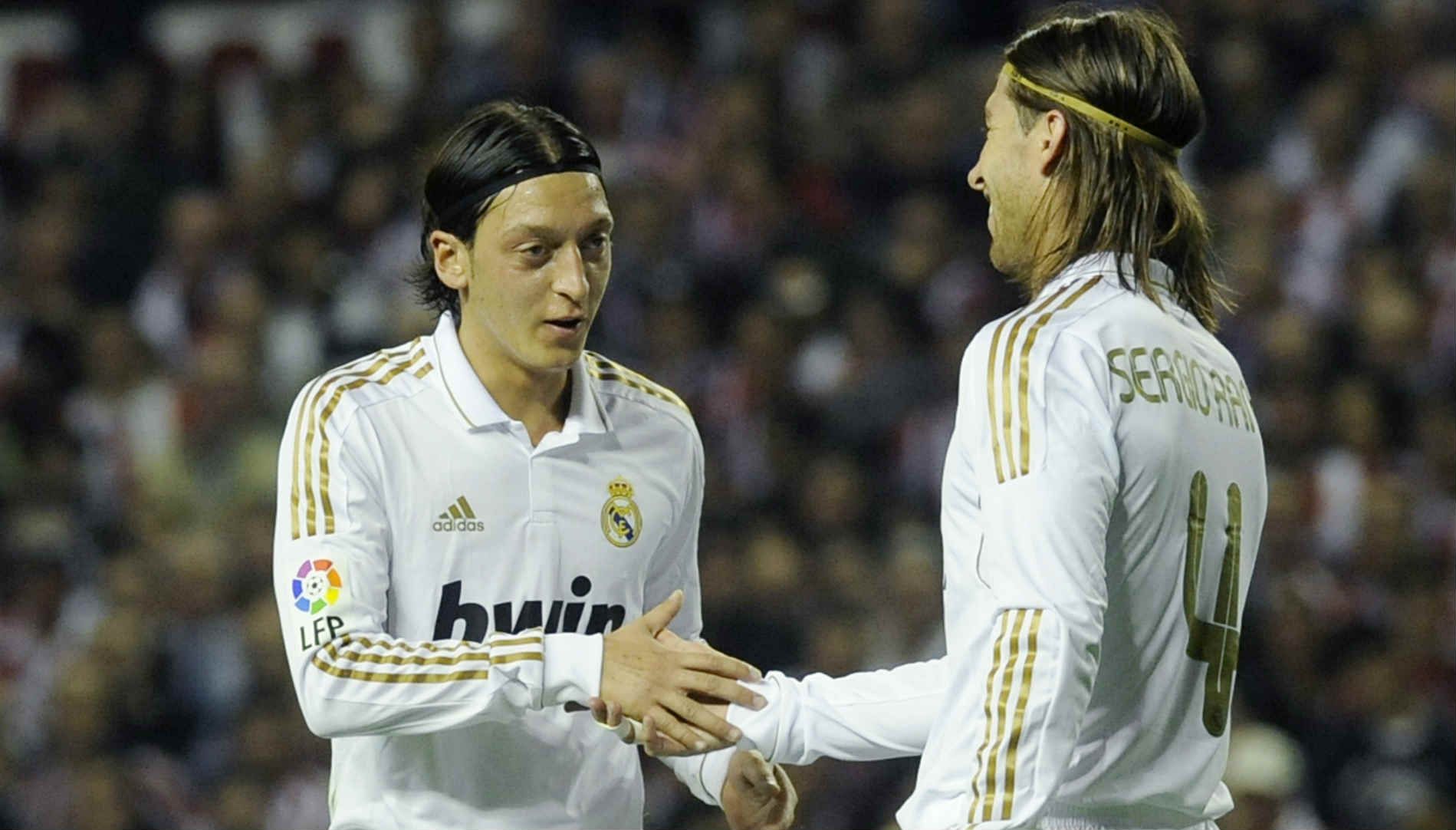 2016-11-09-ozil-ramos