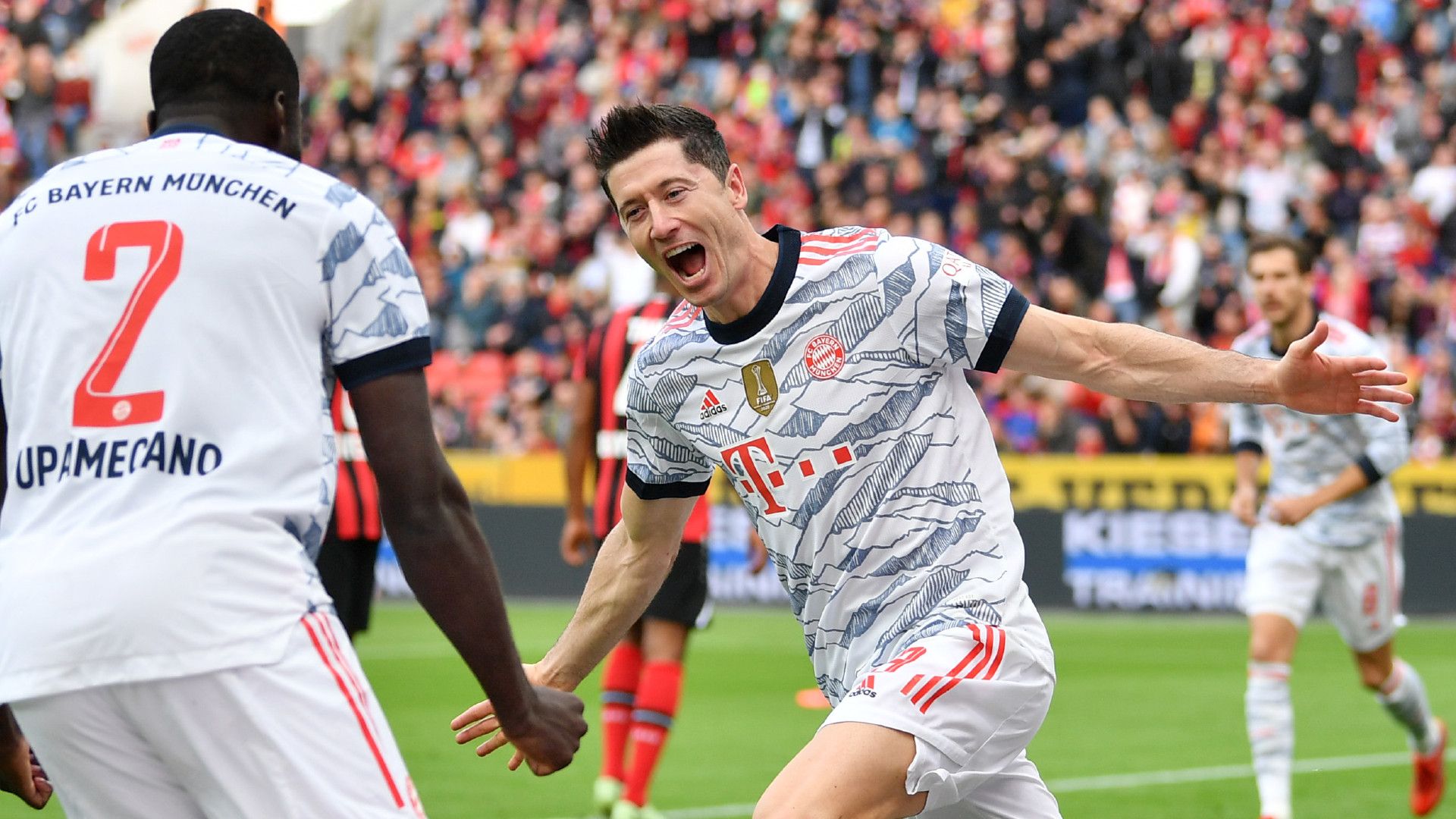 ROBERT LEWANDOWSKI BAYERN MÜNCHEN BUNDESLIGA 17102021