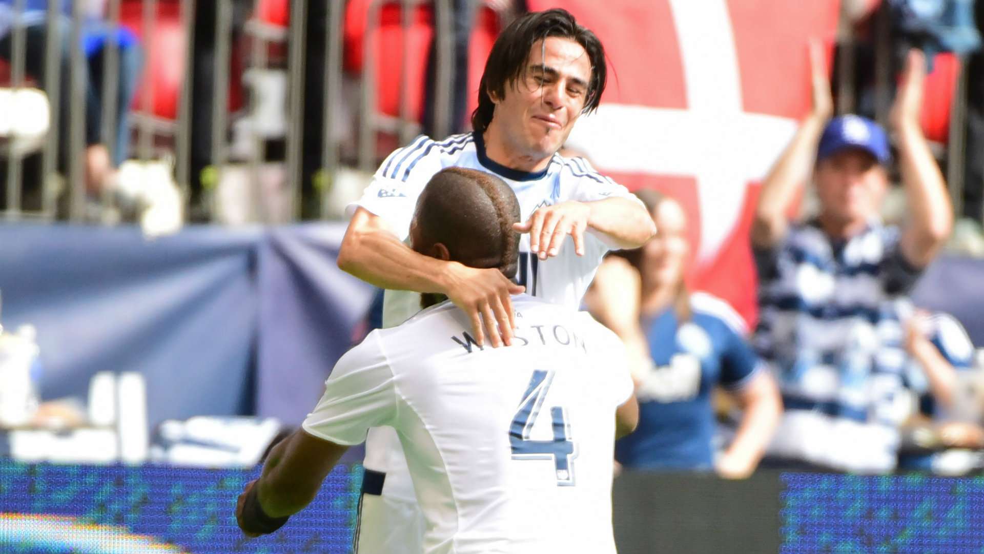 Mauro Rosales Kendal Waston Vancouver Whitecaps MLS 07262015