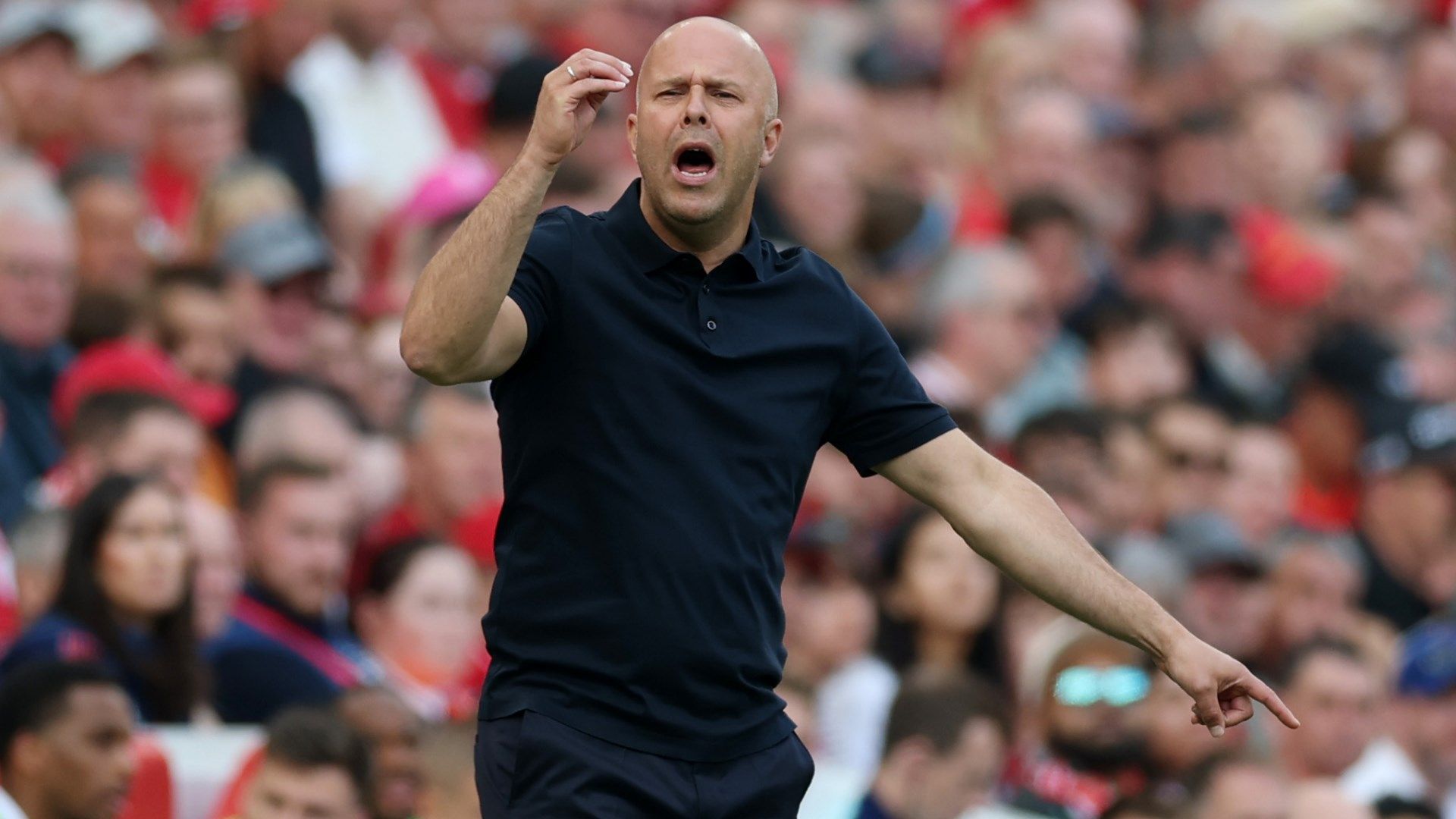 Arne Slot Liverpool 2025