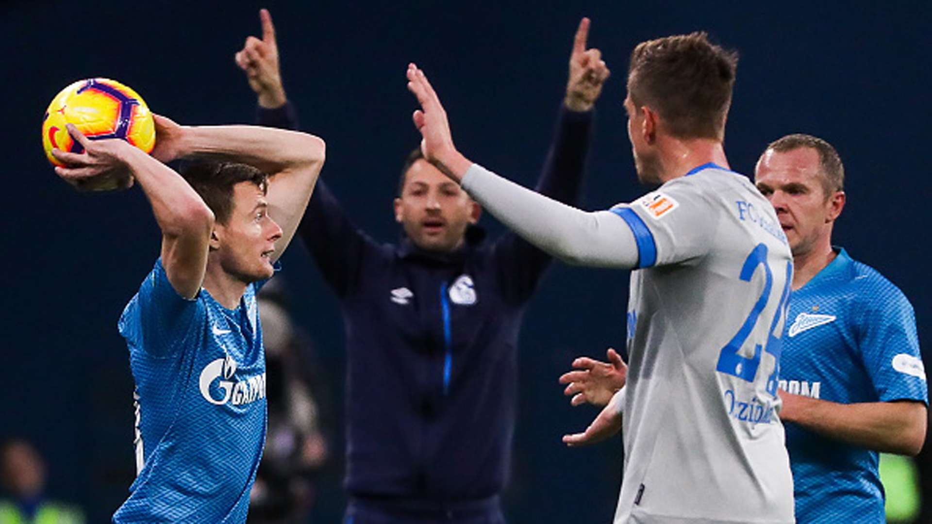 Schalke Bastian Oczipka 18112018