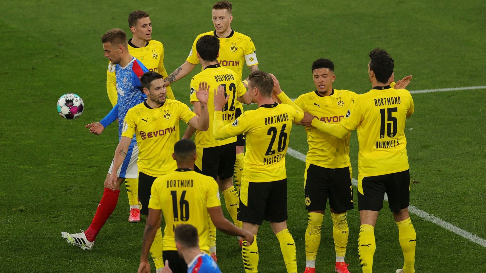Borussia Dortmund Holstein Kiel DFB Pokal 01052021