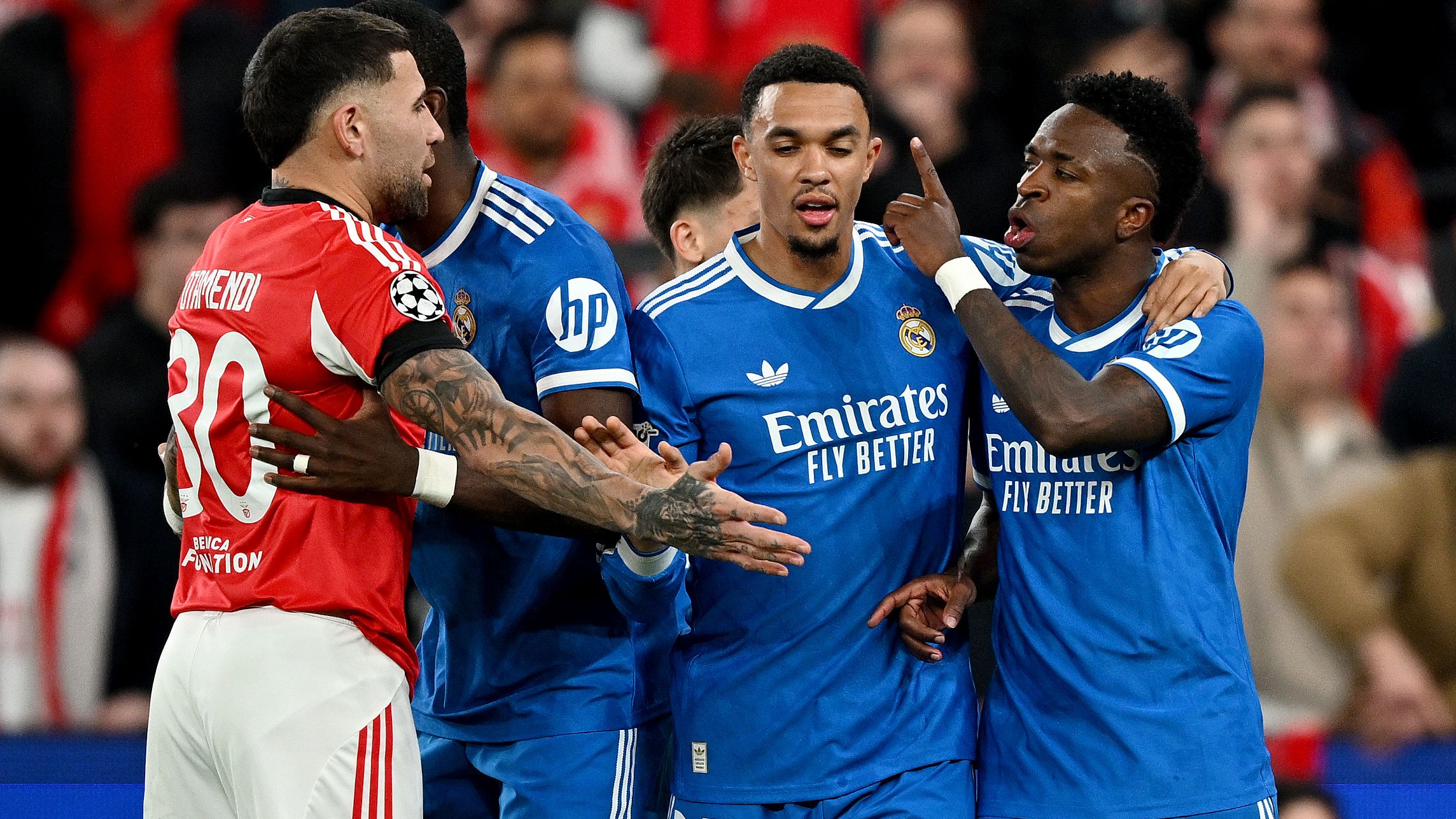 Nicolas Otamendi Vinicius Jr