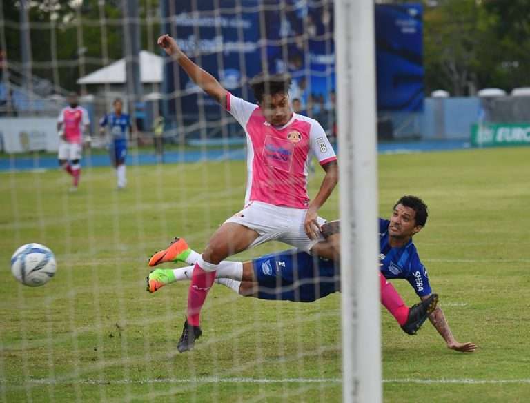 ชลบุรี เอฟซี - ศรีสะเกษ เอฟซี