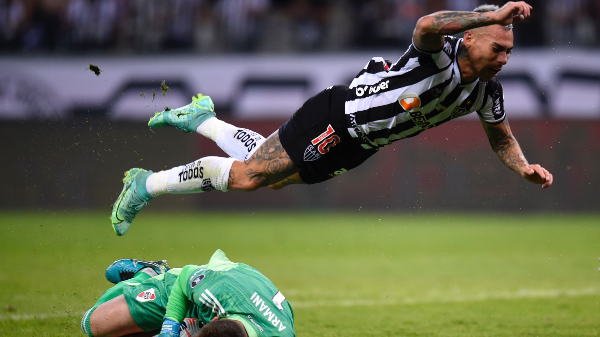 180821 Atlético Mineiro River Eduardo Vargas Franco Armani