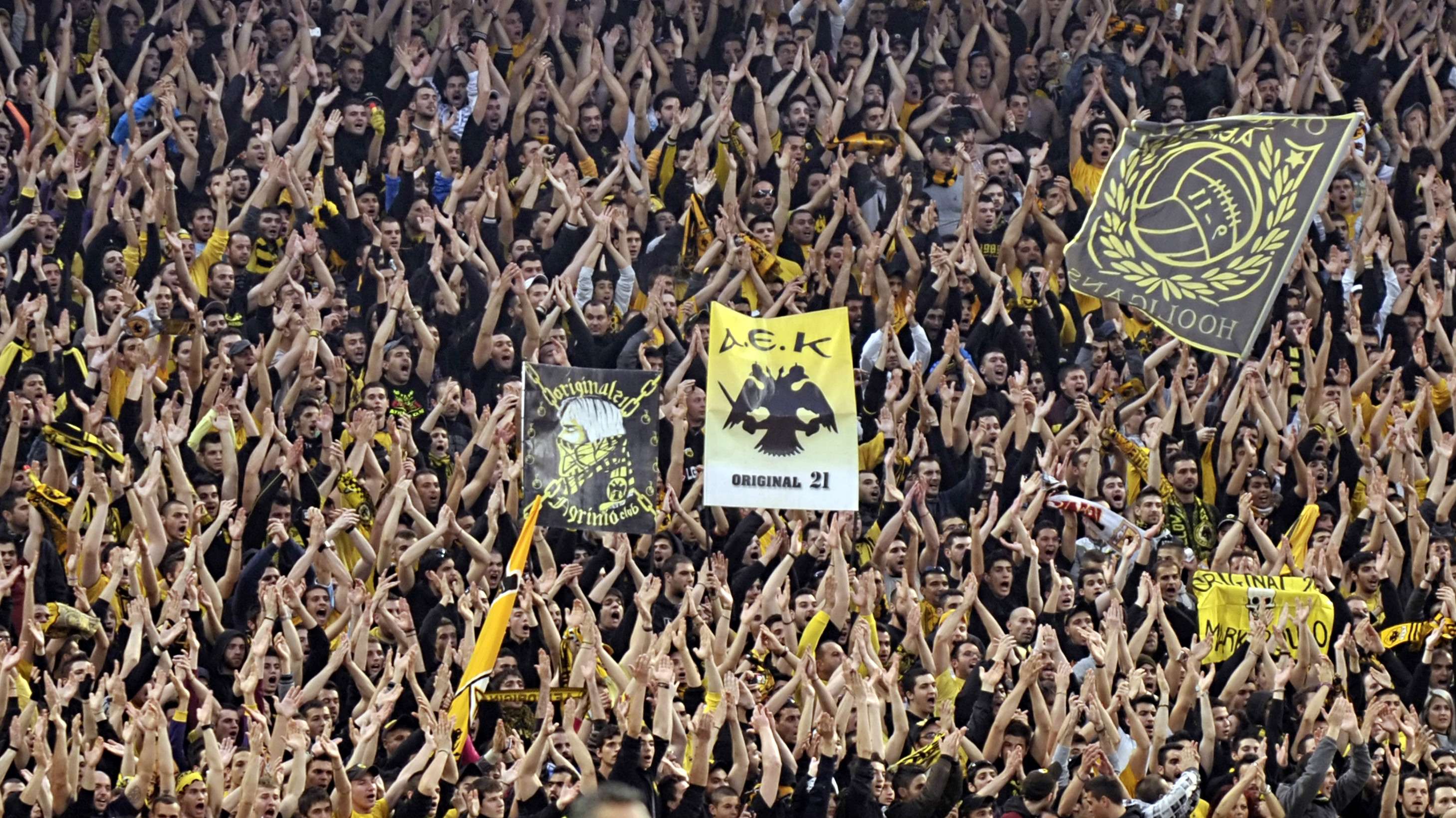 AEK Athens fans