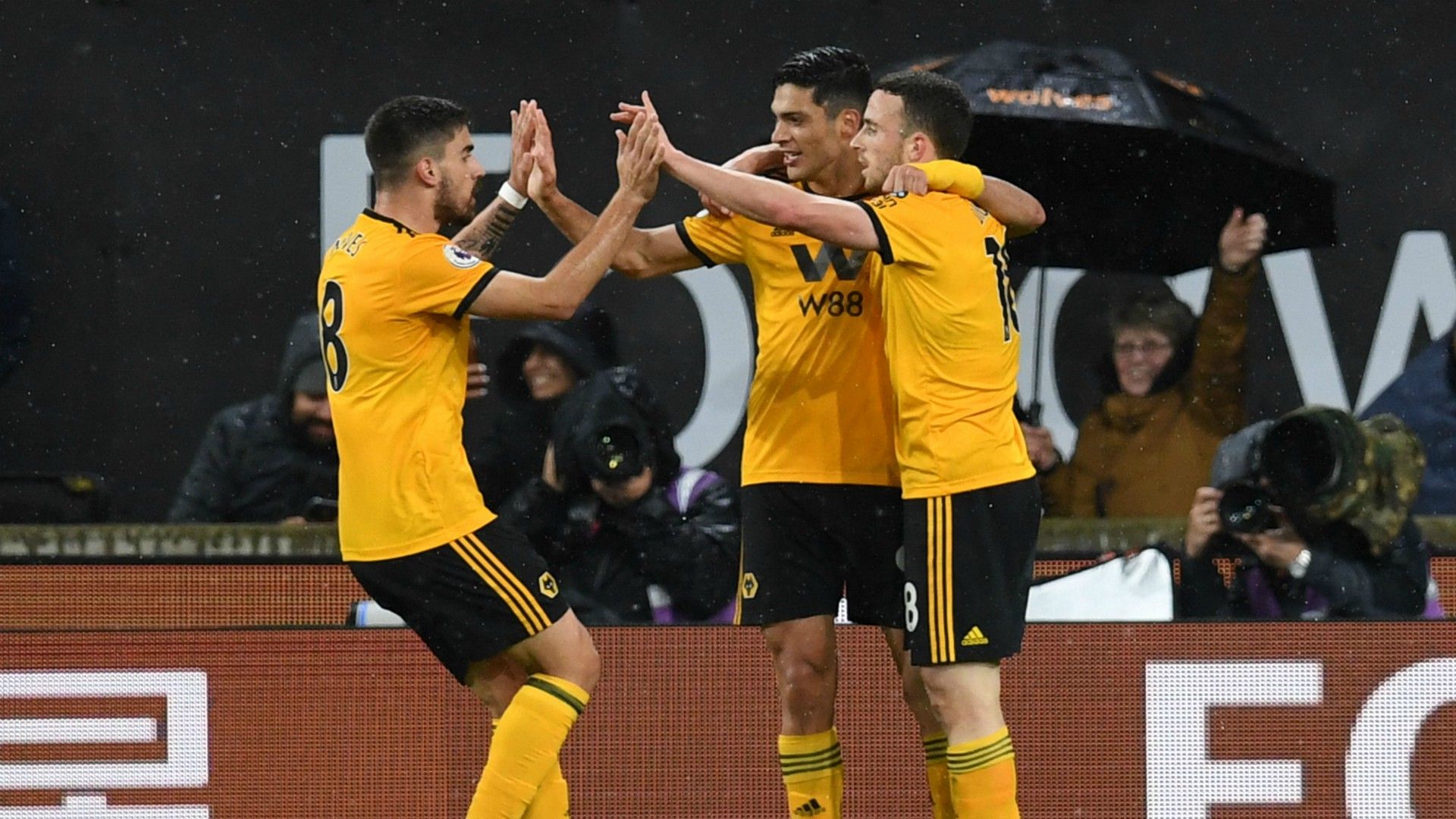 Raúl Jiménez Wolves Manchester United