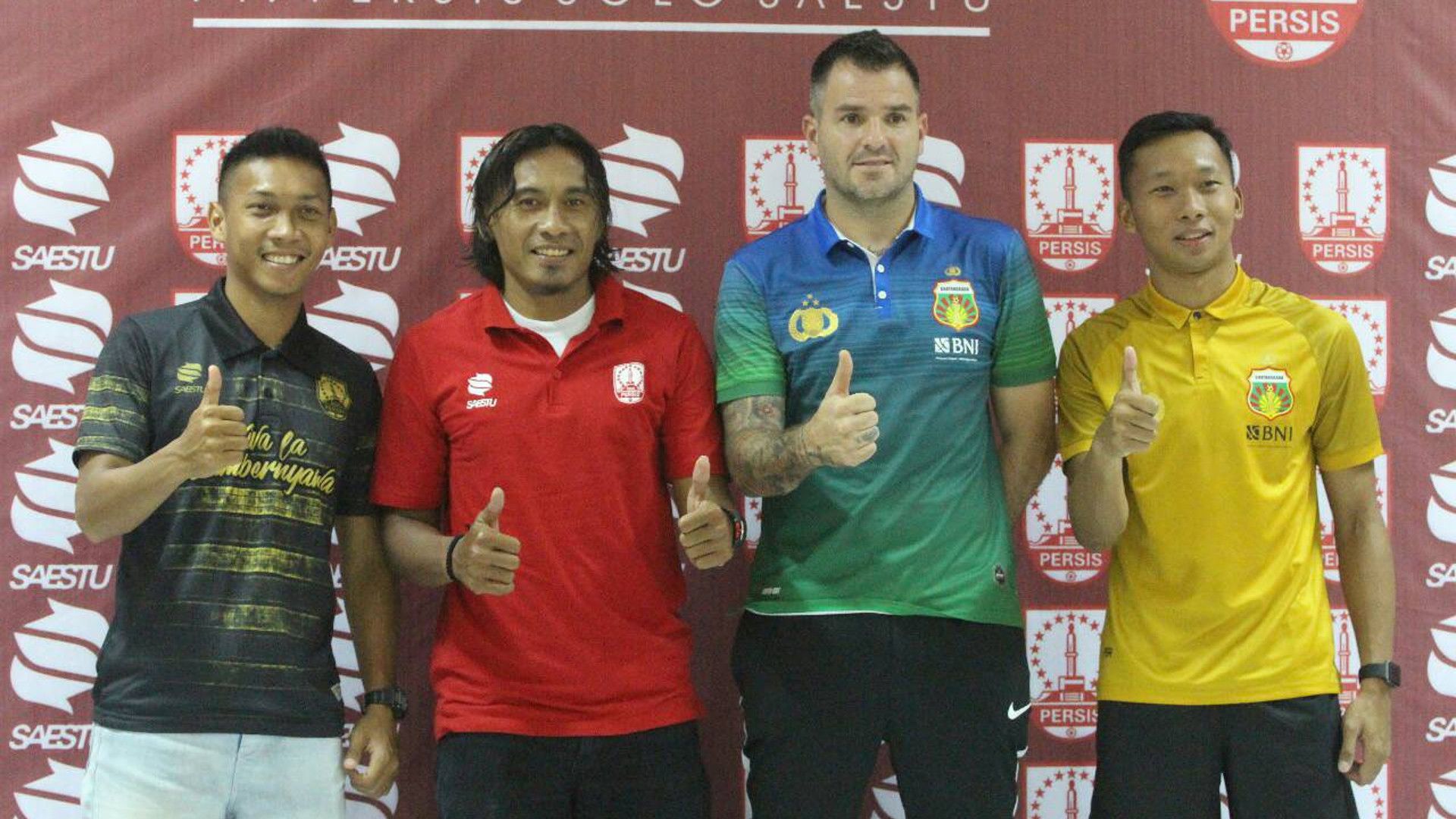 Soni Setiawan, Haryadi Pothoel (Asisten pelatih Persis Solo),  Simon McMenemy, Awan Setho