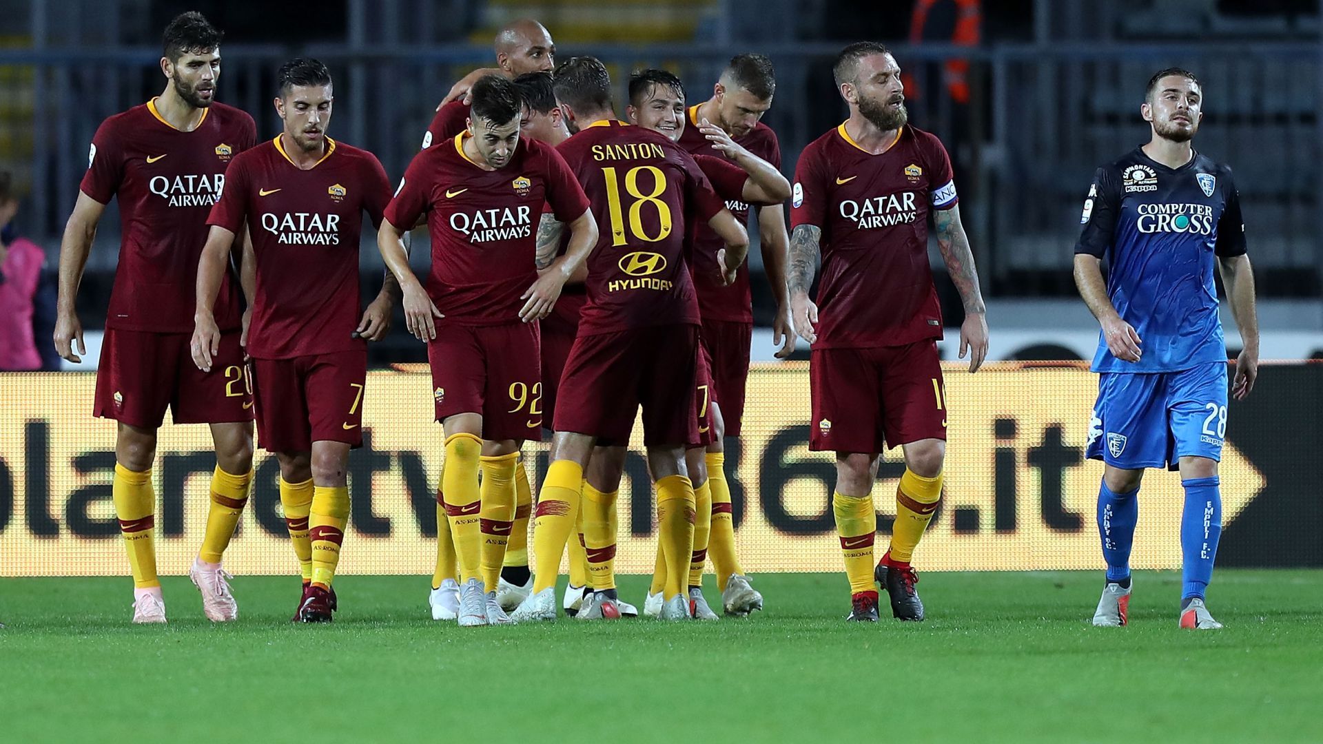 Roma celebrates Steven Nzonzi vs. Empoli