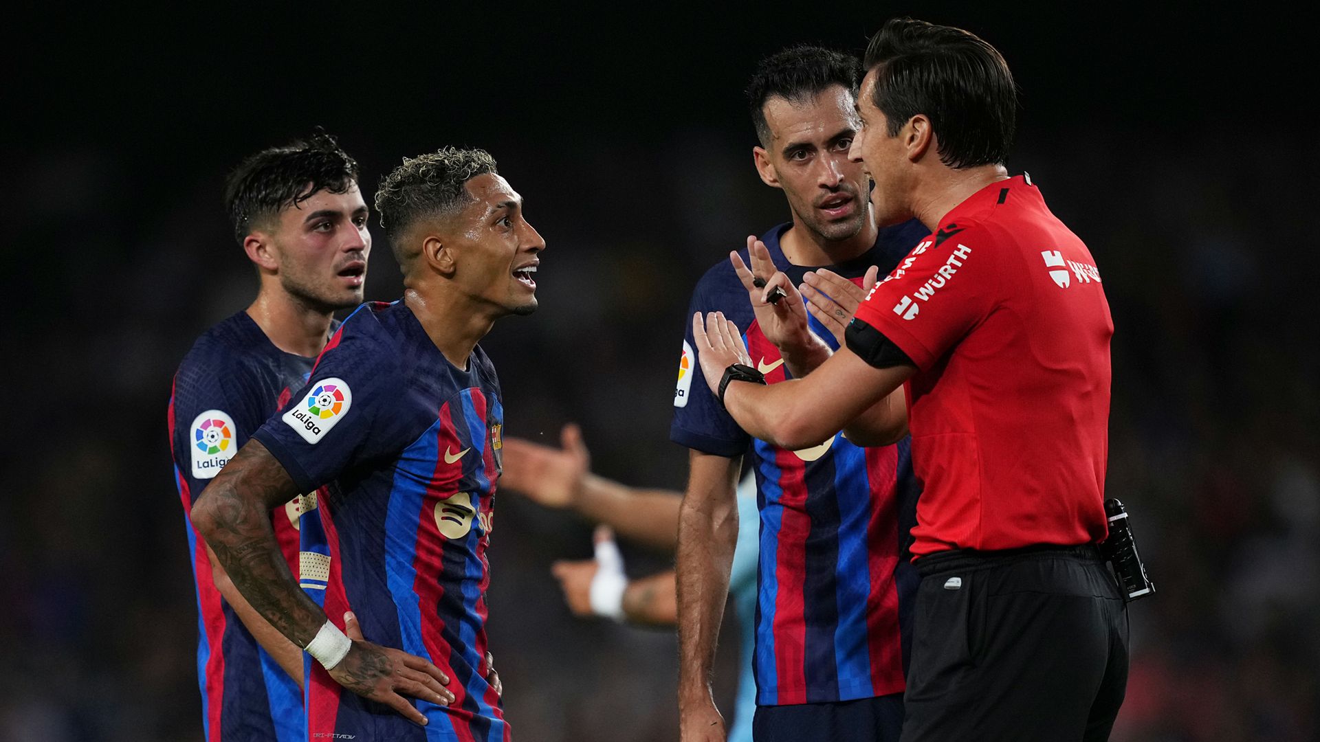 Raphinha Barcelona referee 2022-23