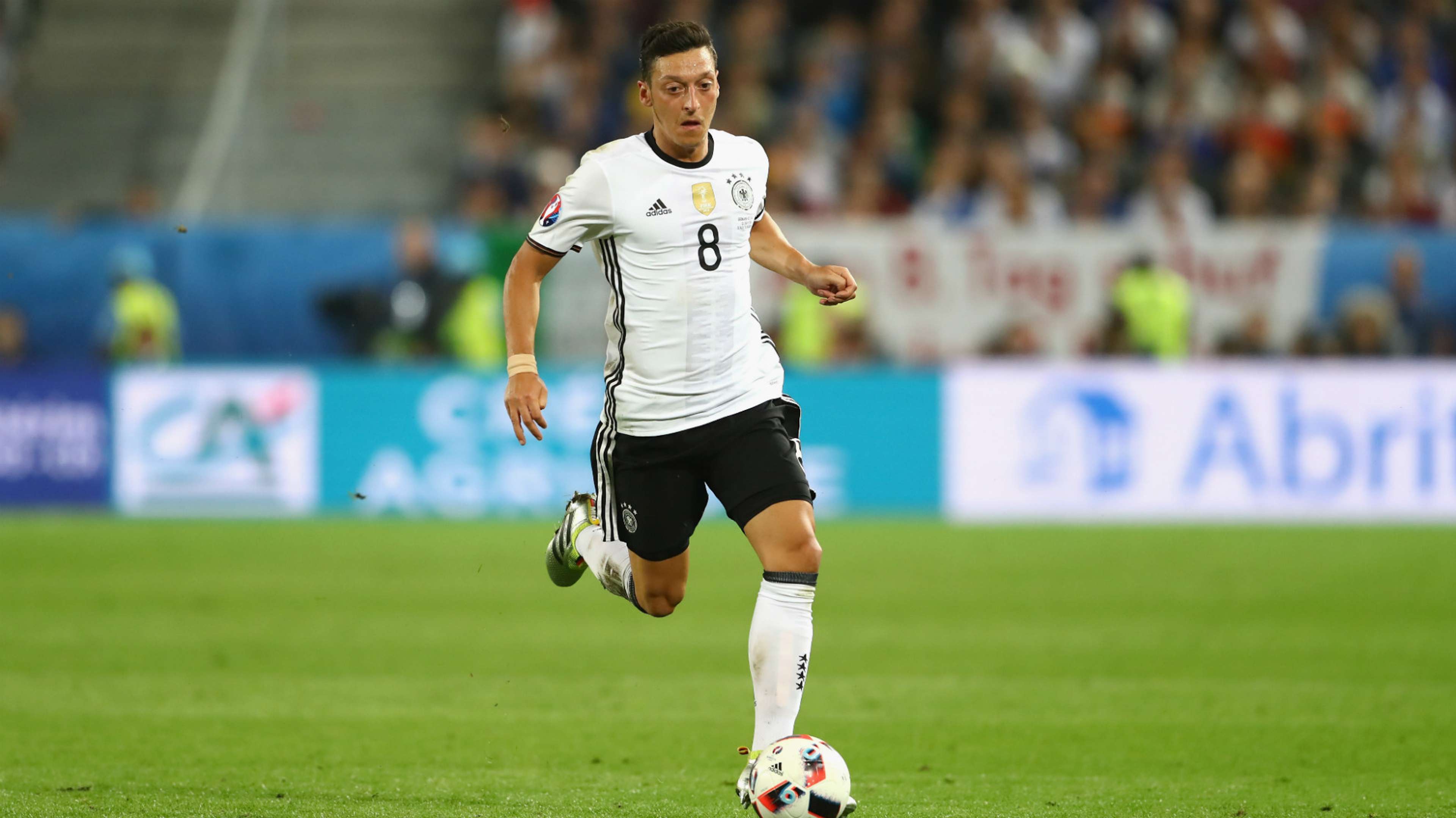 Euro 2016 Dribblers Mesut Ozil