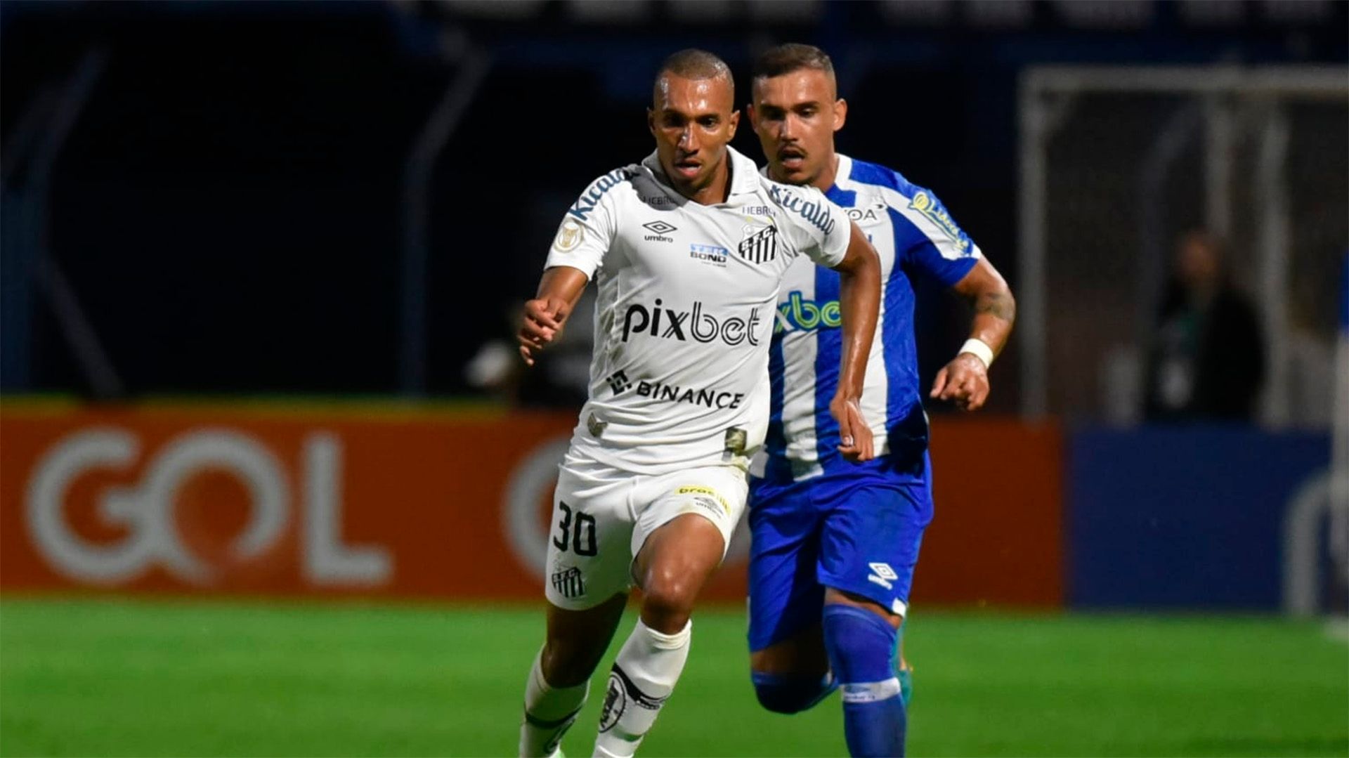 Lucas Braga, William Pottker, Avaí x Santos, Brasileirão, 16072022