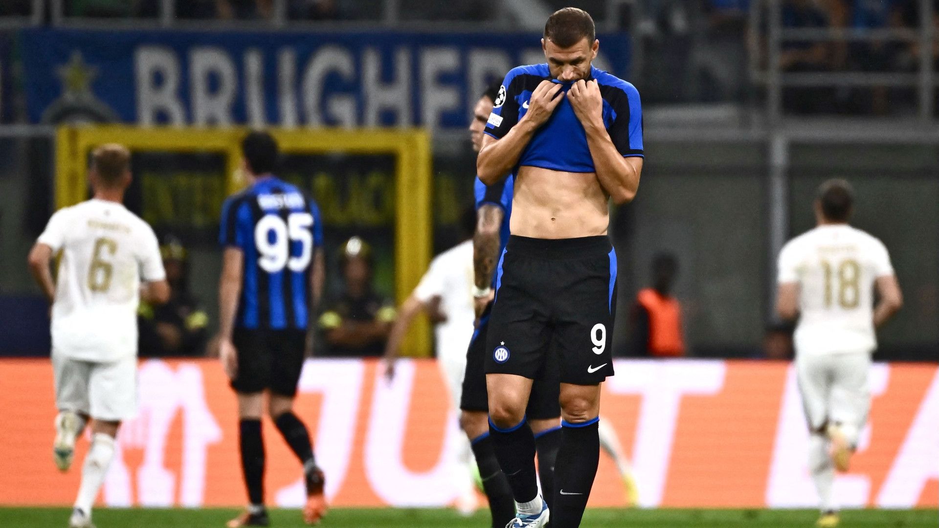 Edin Dzeko Inter Bayern Munich Champions League