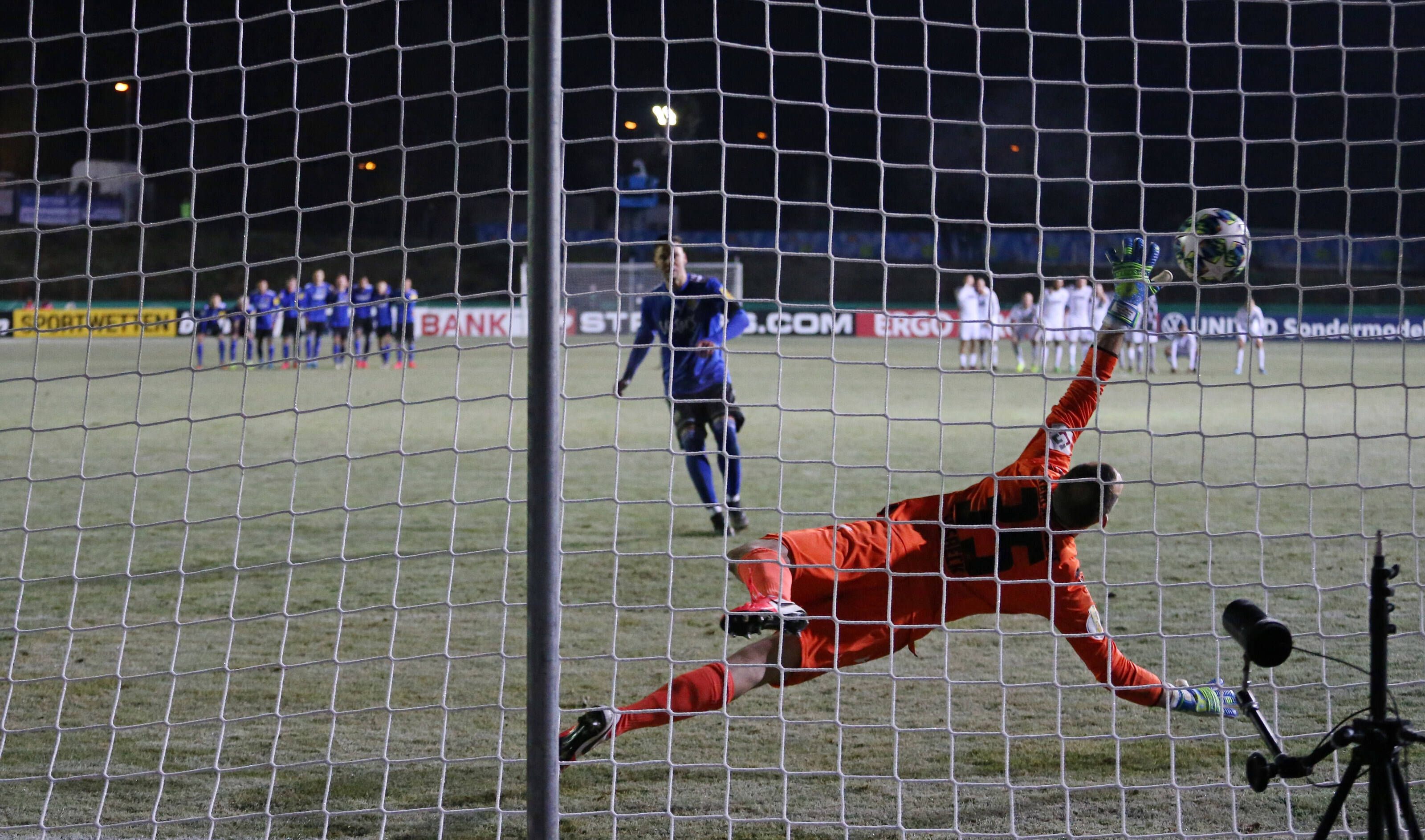 CHRISTOPHER SCHORCH SAARBRÜCKEN KSC ELFMETER