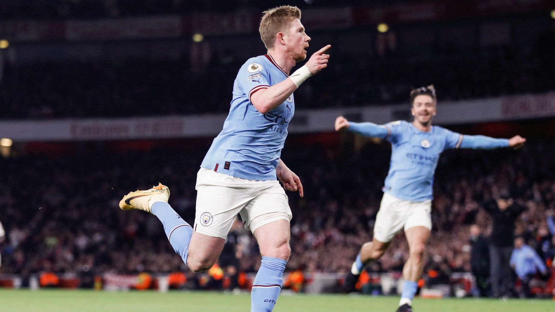 Kevin De Bruyne celebrating Manchester City Arsenal 2022-23 Premier League