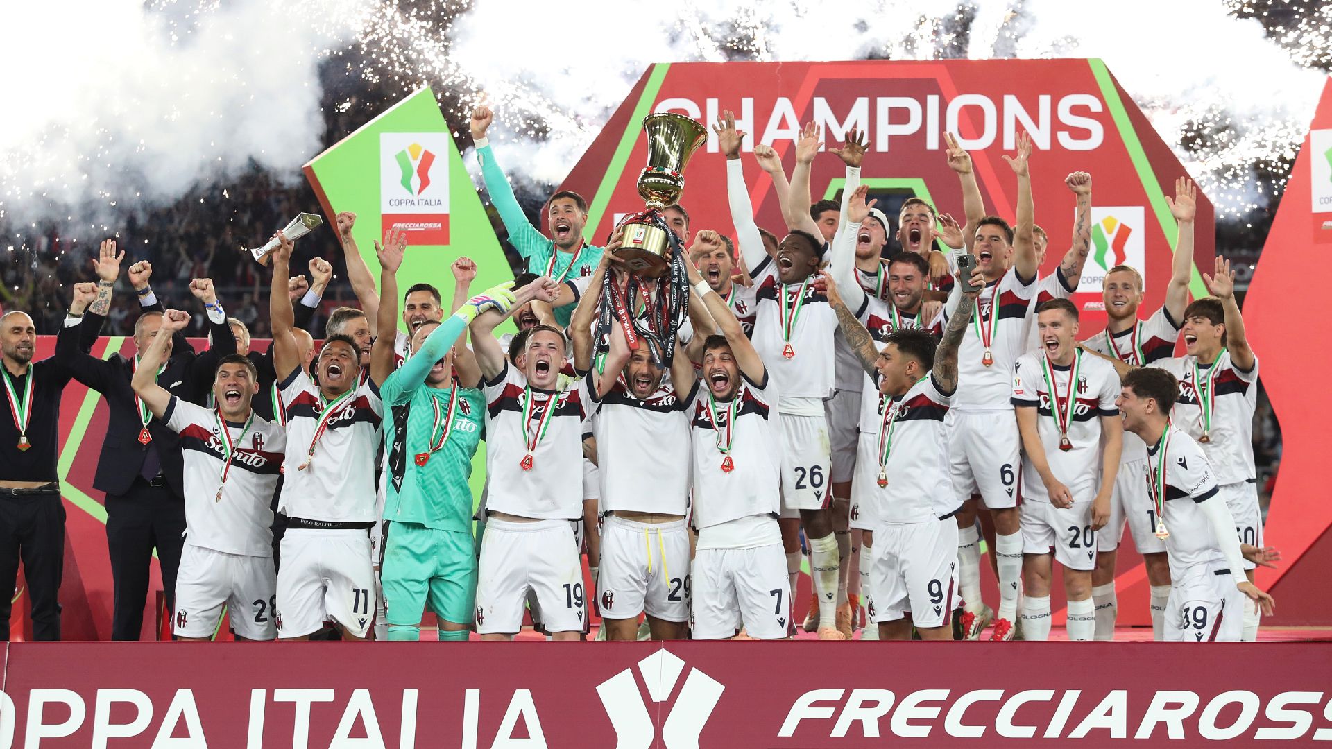 ACミラン - 最新のチームニュースと移籍の噂 | Goal.com 日本