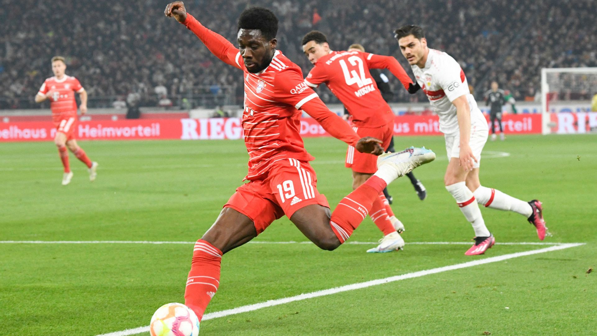 ALPHONSO DAVIES BAYERN MÜNCHEN BUNDESLIGA 04032023