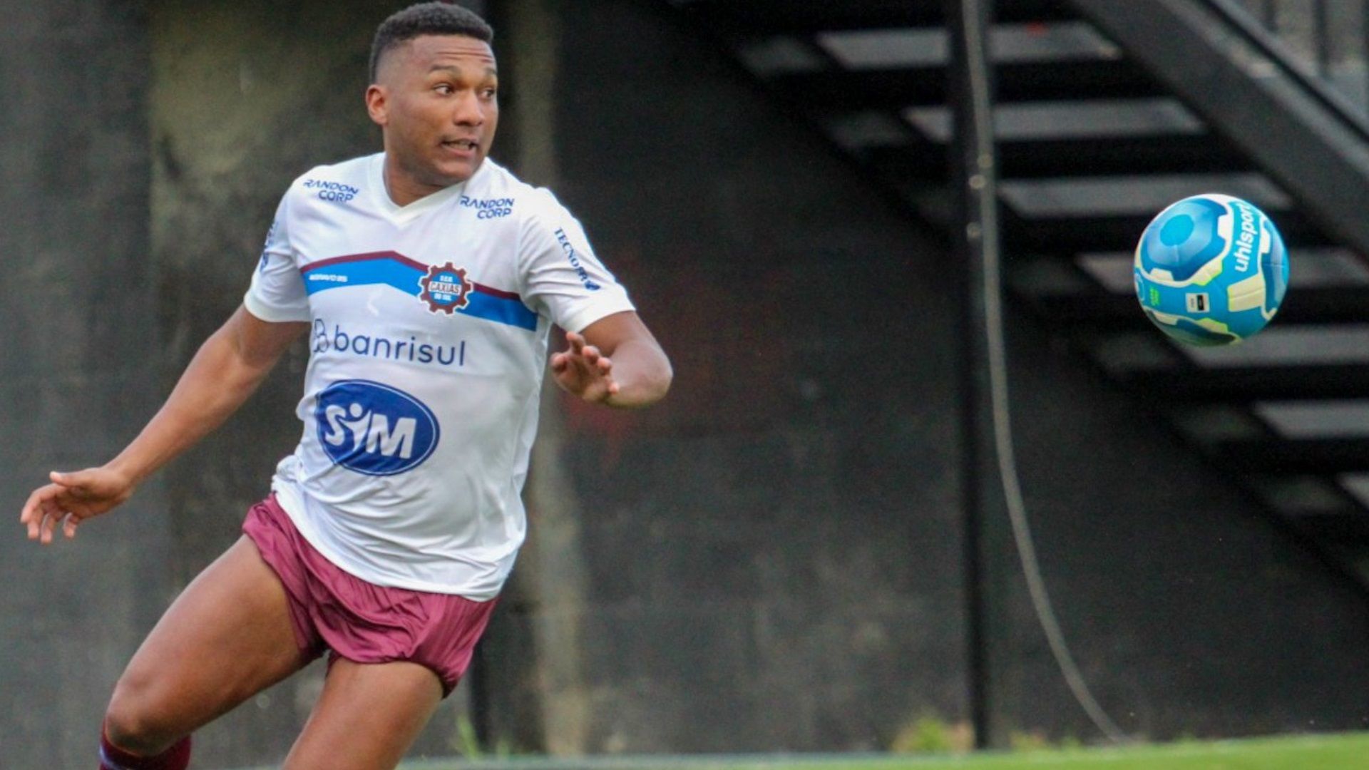 Eron, atacante do Caxias em 2023