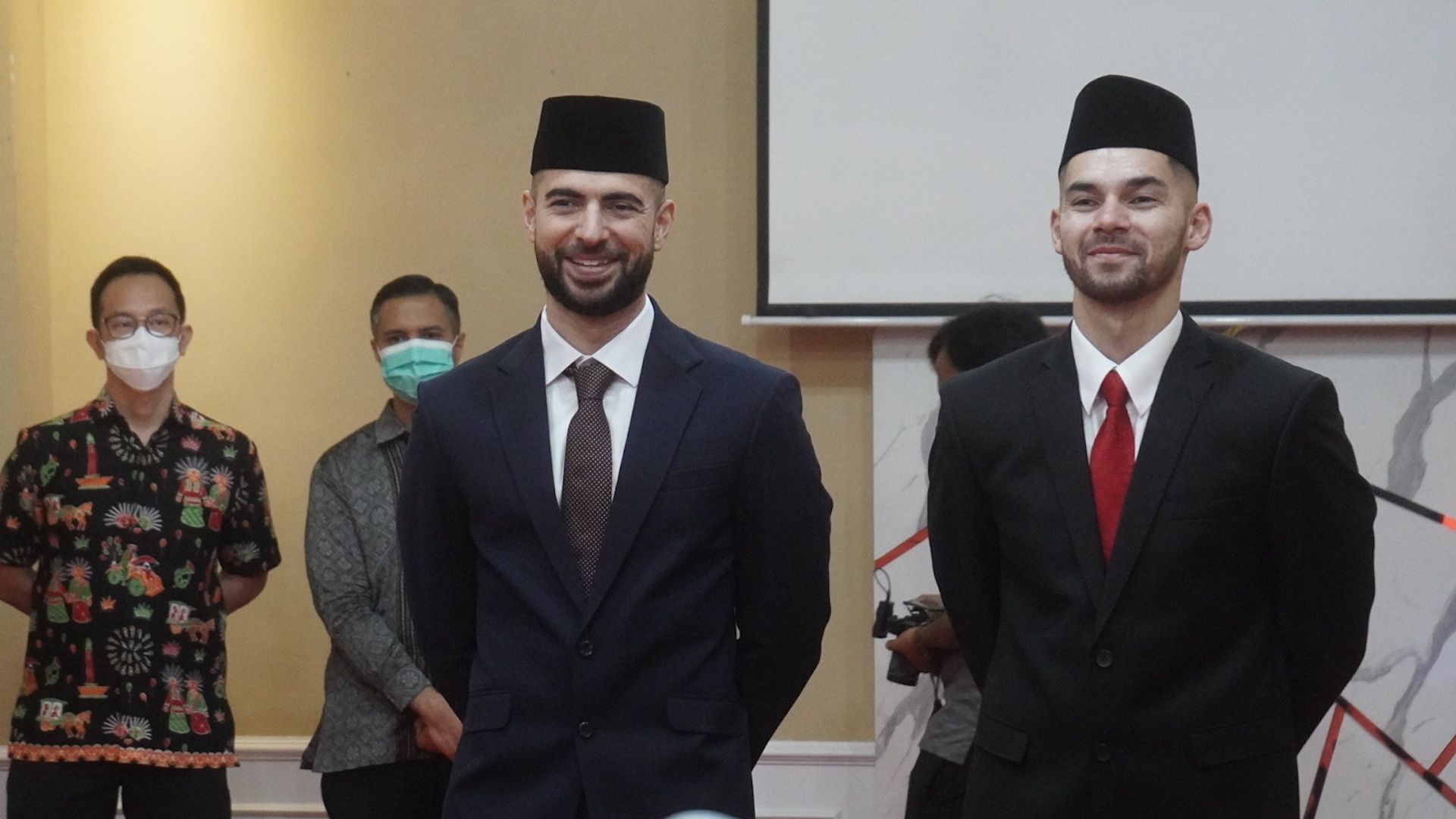 Jordi Amat & Sandy Walsh