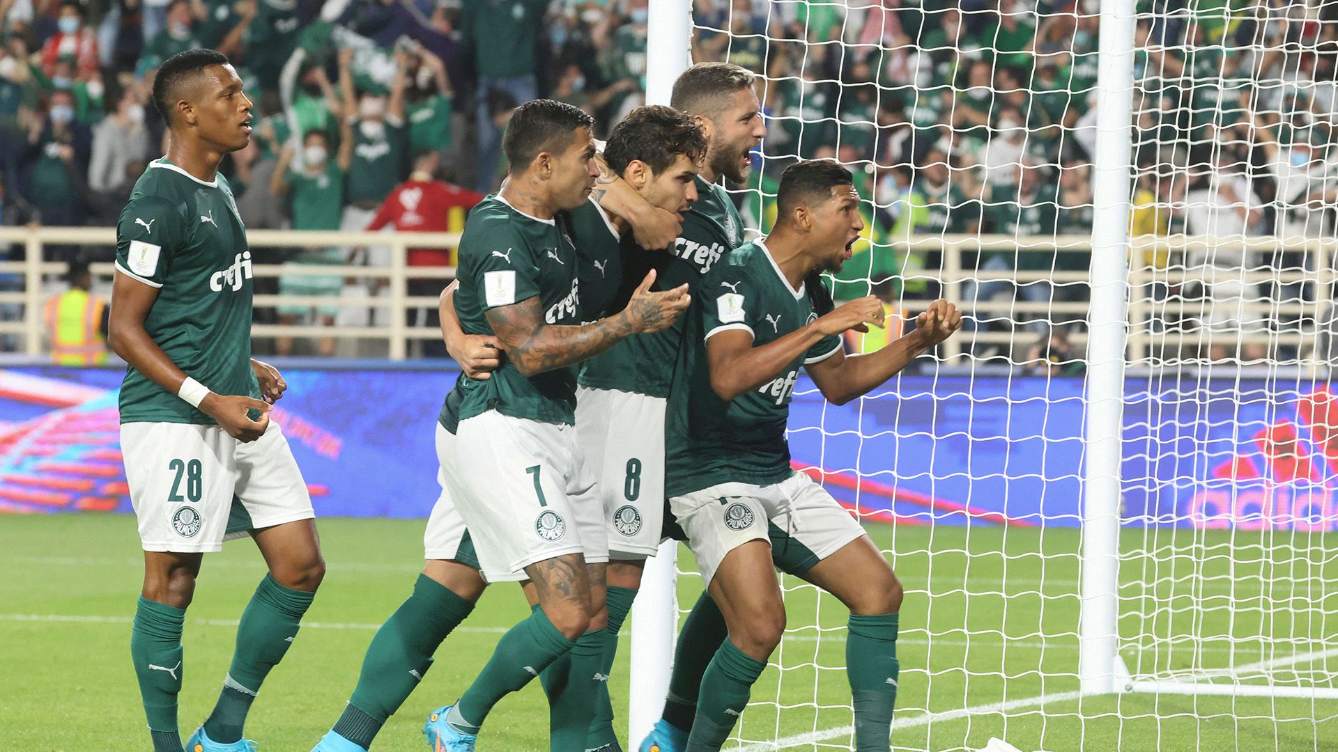 Raphael Veiga, jogadores comemoram, Palmeiras x Al Ahly, Mundial de Clubes, 08022022