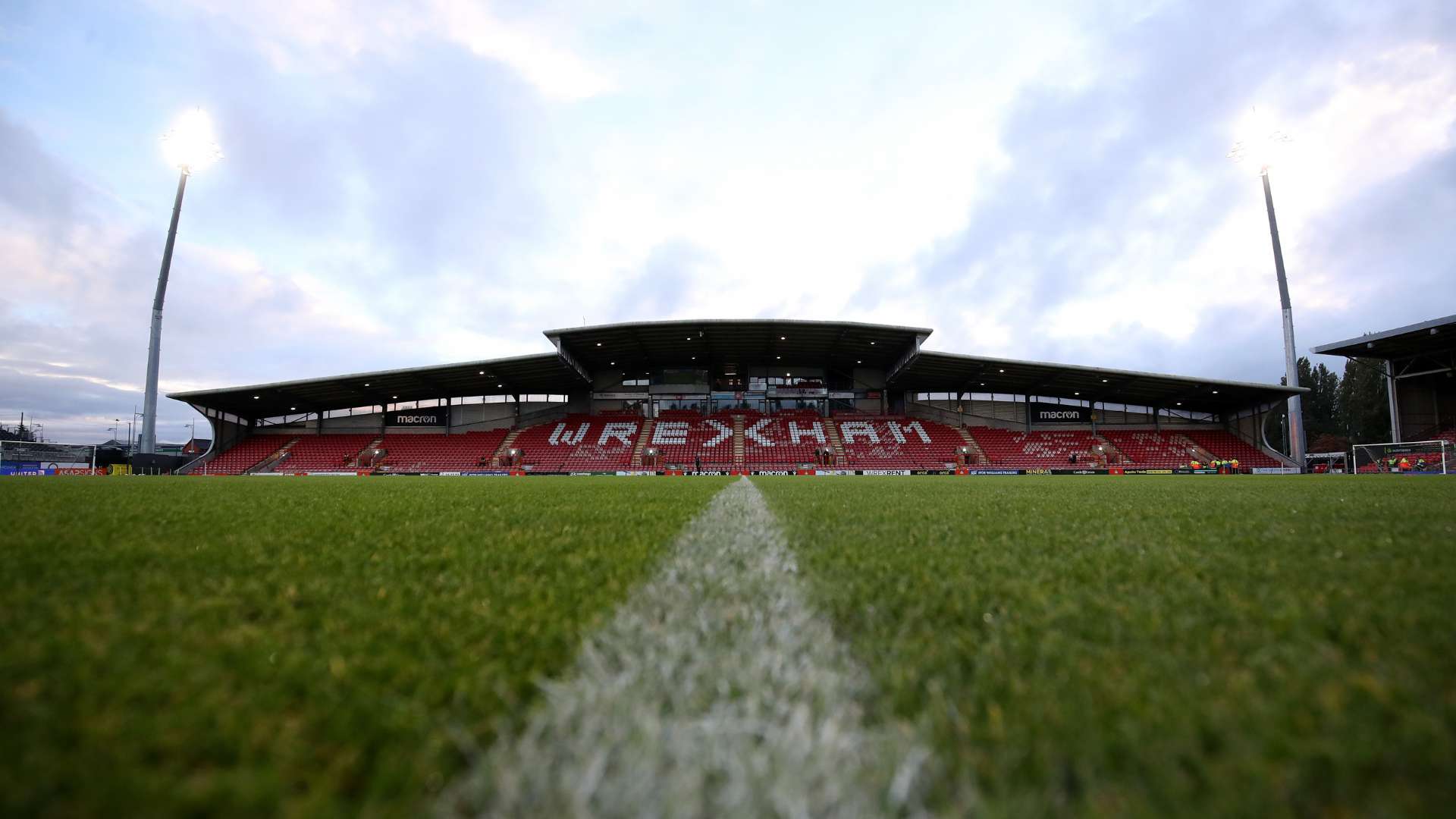 STōK Racecourse wrexham