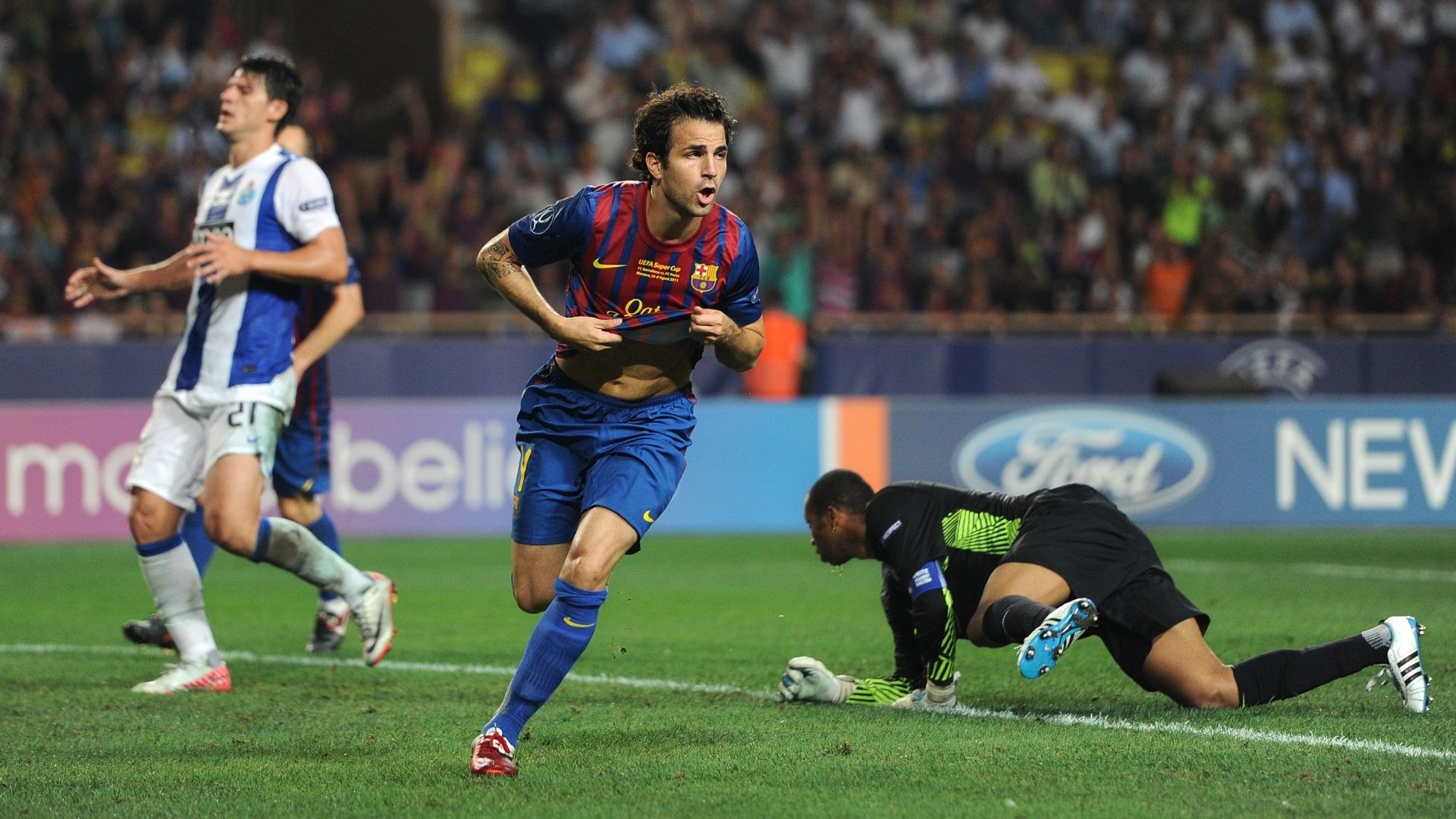 CESC FABREGAS BARCELONA PORTO SUPERCOPA EUROPA 2011