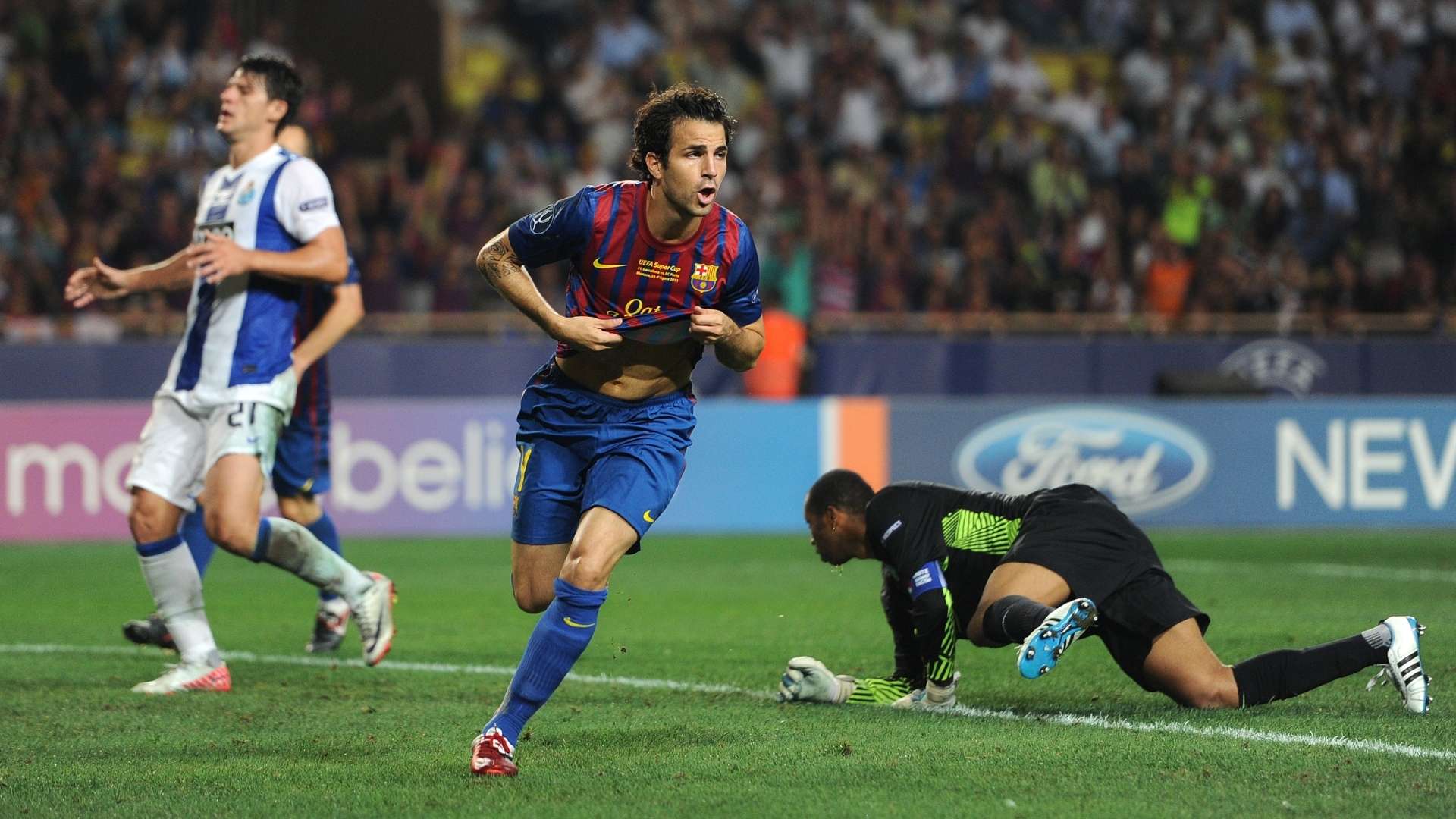 CESC FABREGAS BARCELONA PORTO SUPERCOPA EUROPA 2011