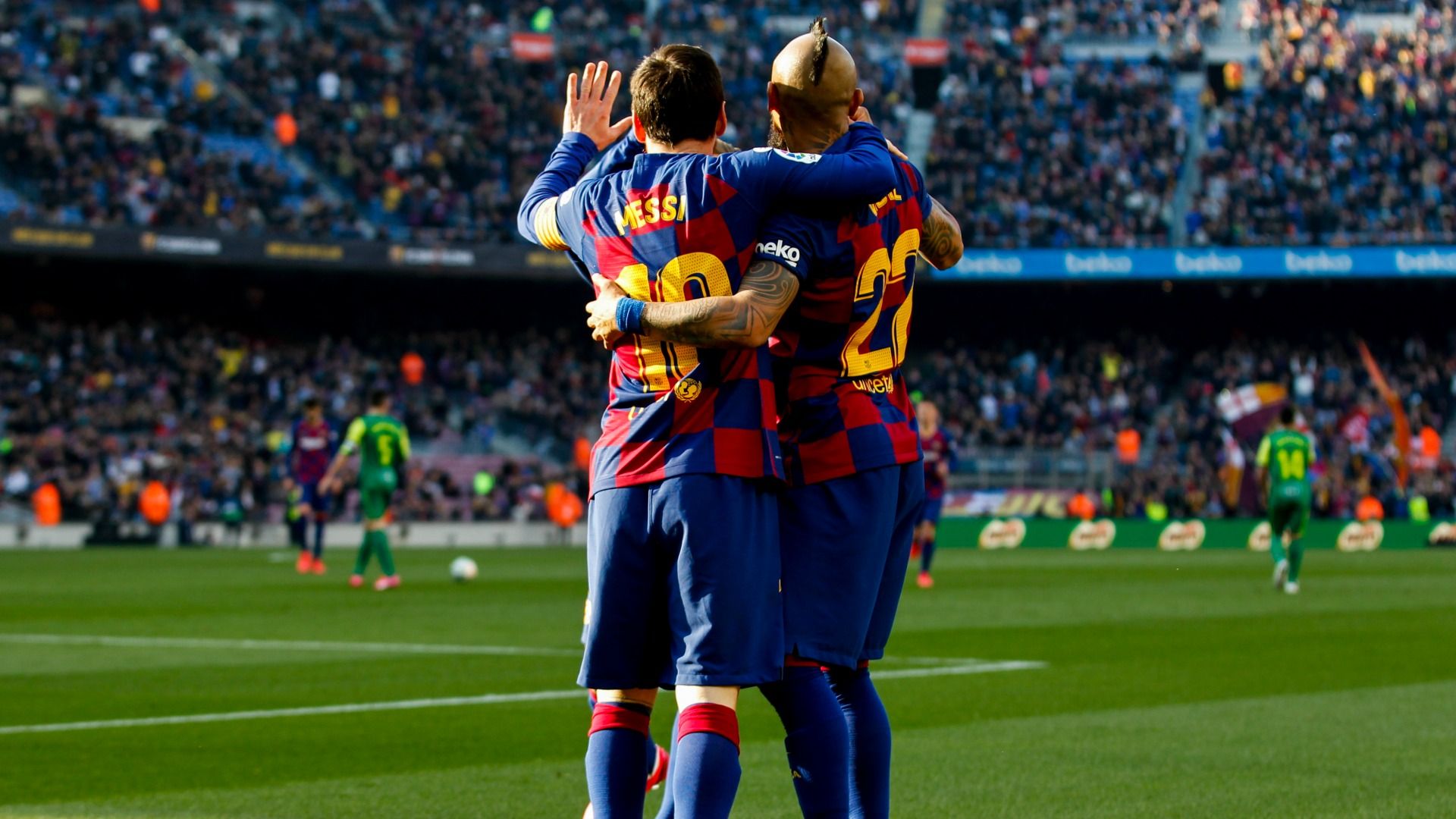 Arturo Vidal - Lionel Messi