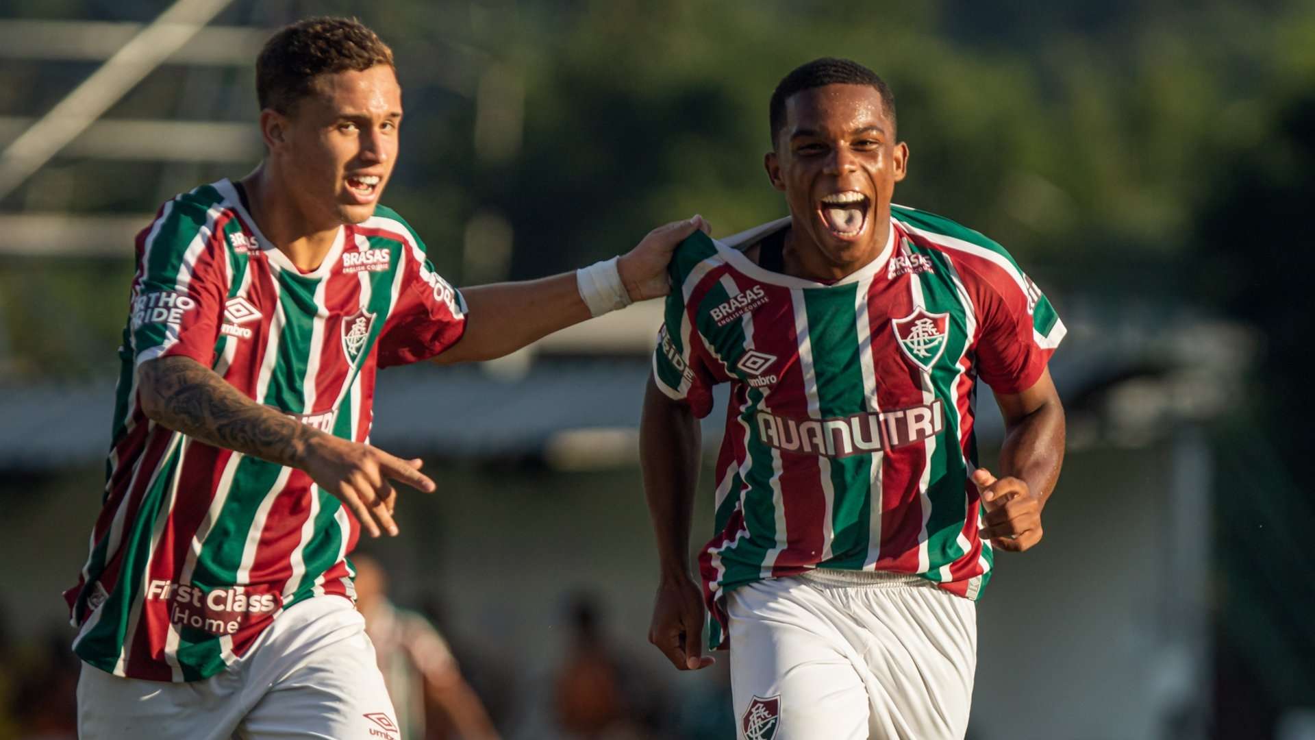 Arthur e João Lourenço, do Fluminense sub-20, em jogo do Brasileirão sub-20 2023