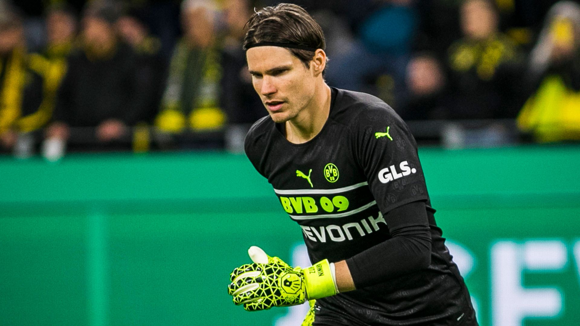 GERMANY ONLY: MARWIN HITZ BORUSSIA DORTMUND GERMAN CUP DFB POKAL 26102021