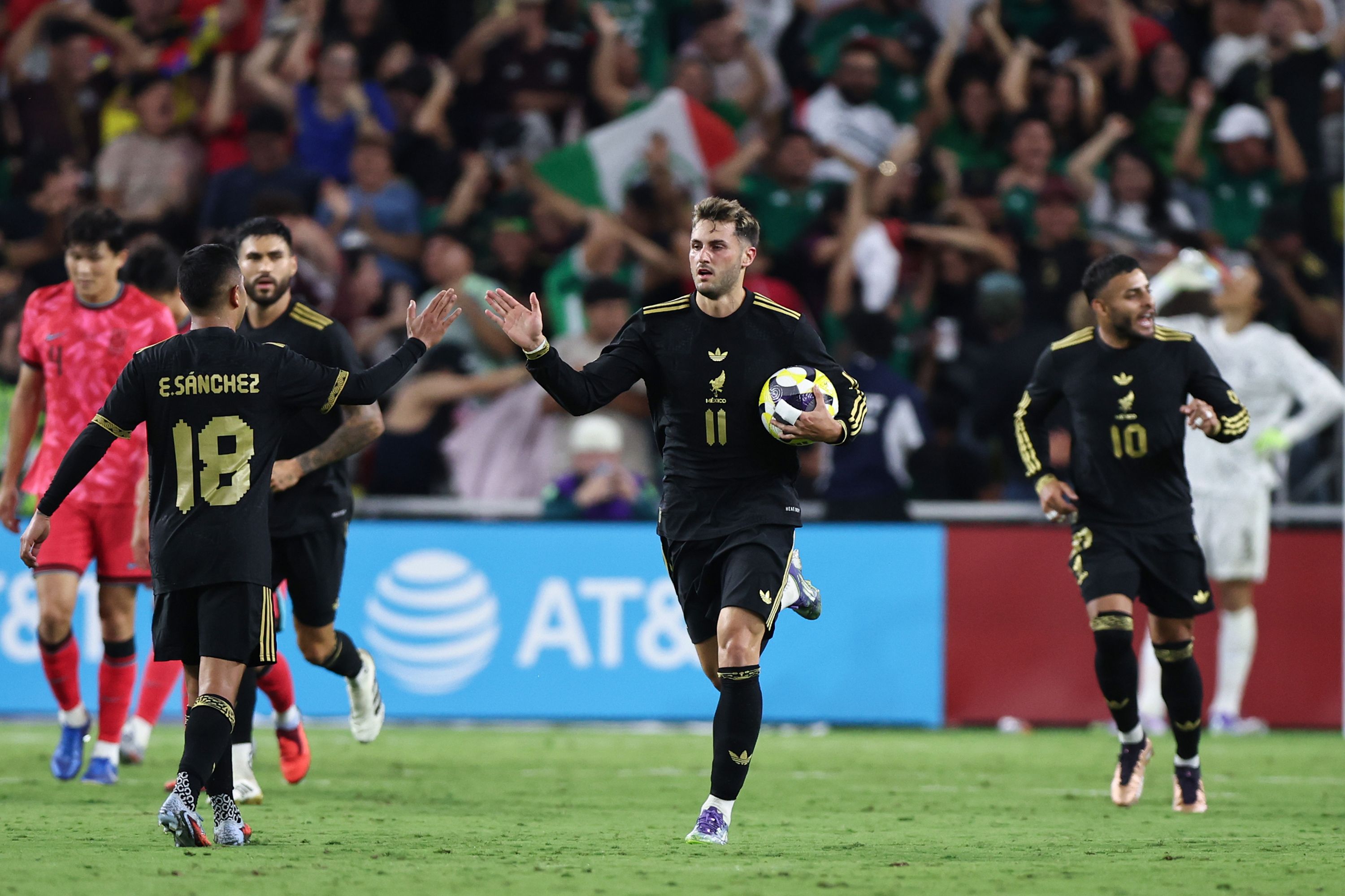 Santi Giménez, México