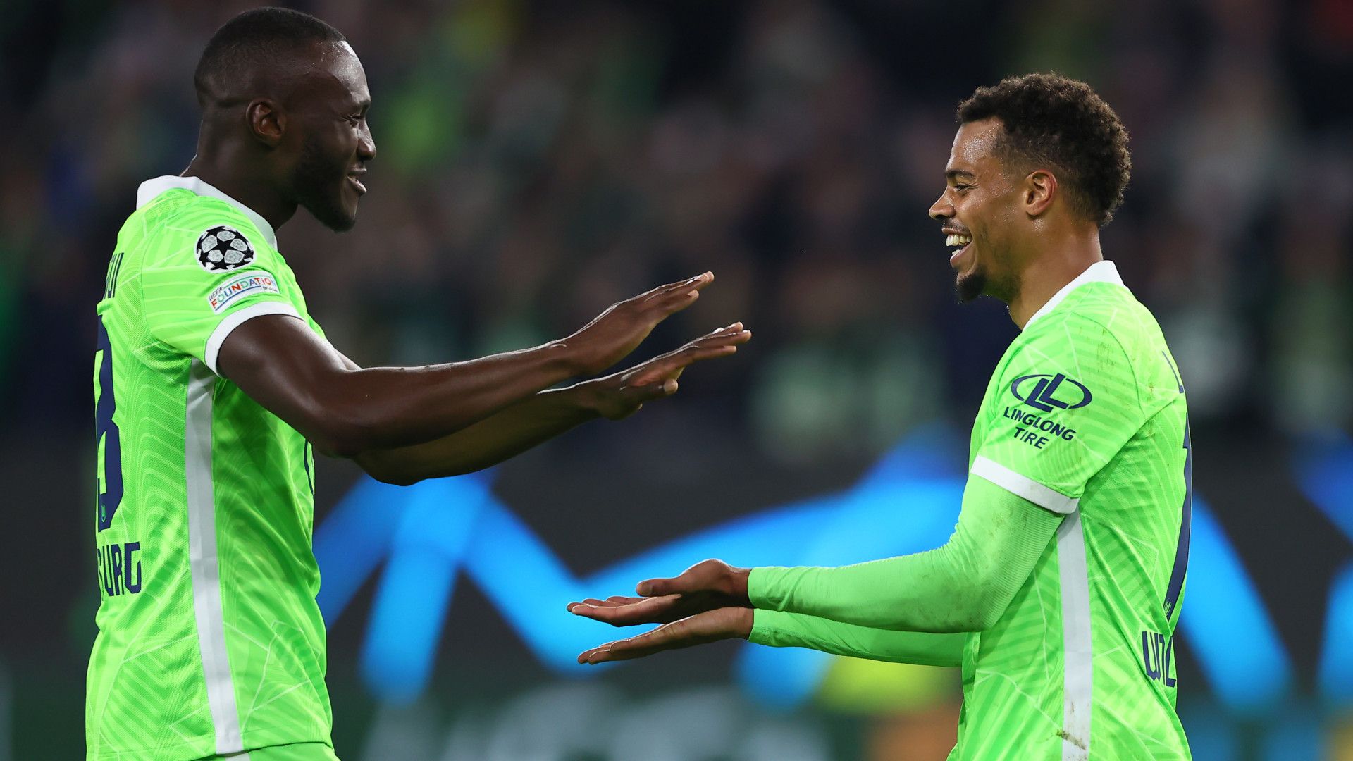 JOSUHA GUILAVOGUI LUKAS NMECHA WOLFSBURG CHAMPIONS LEAGUE 02112021