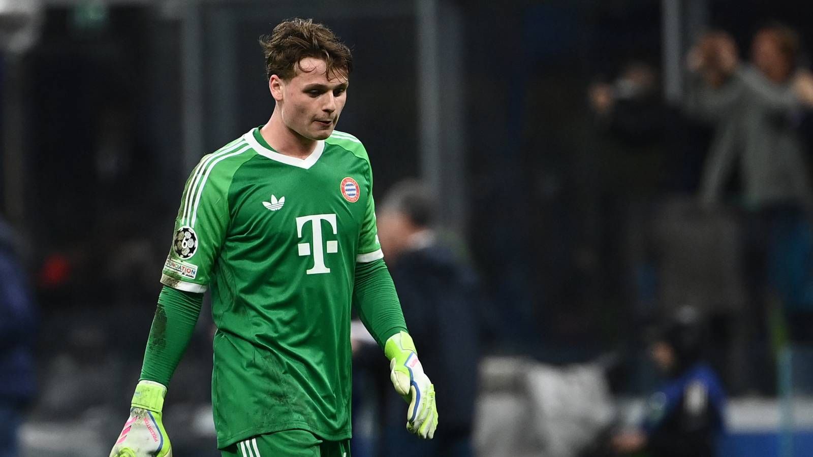 Jonas Urbig FC Bayern