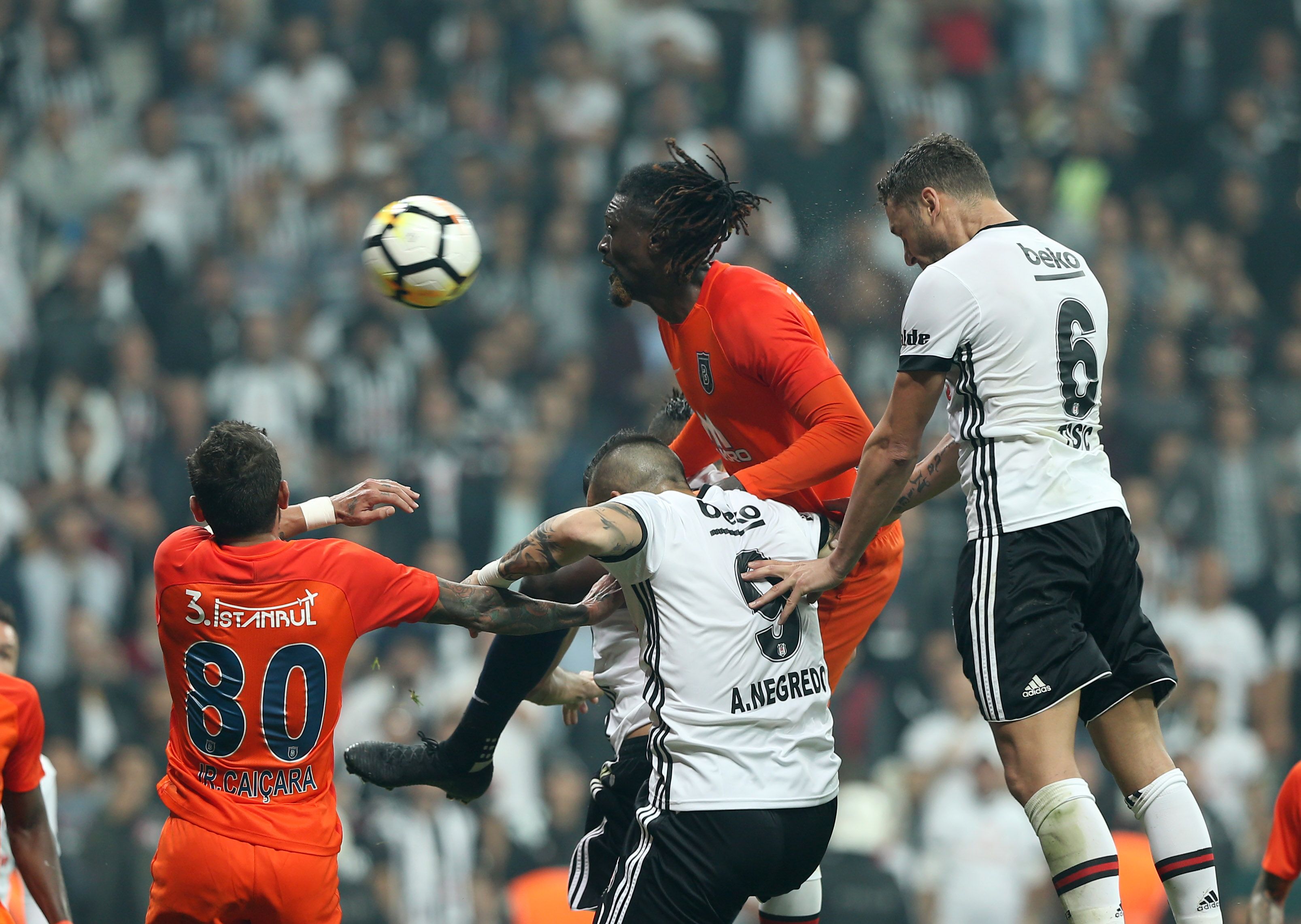 Dusko Tosic Besiktas Basaksehir 10232017