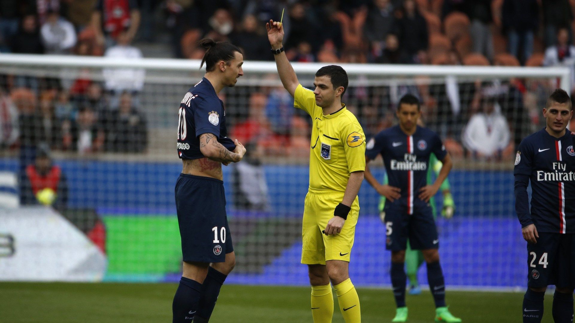 Kartu Kuning Zlatan Ibrahimovic