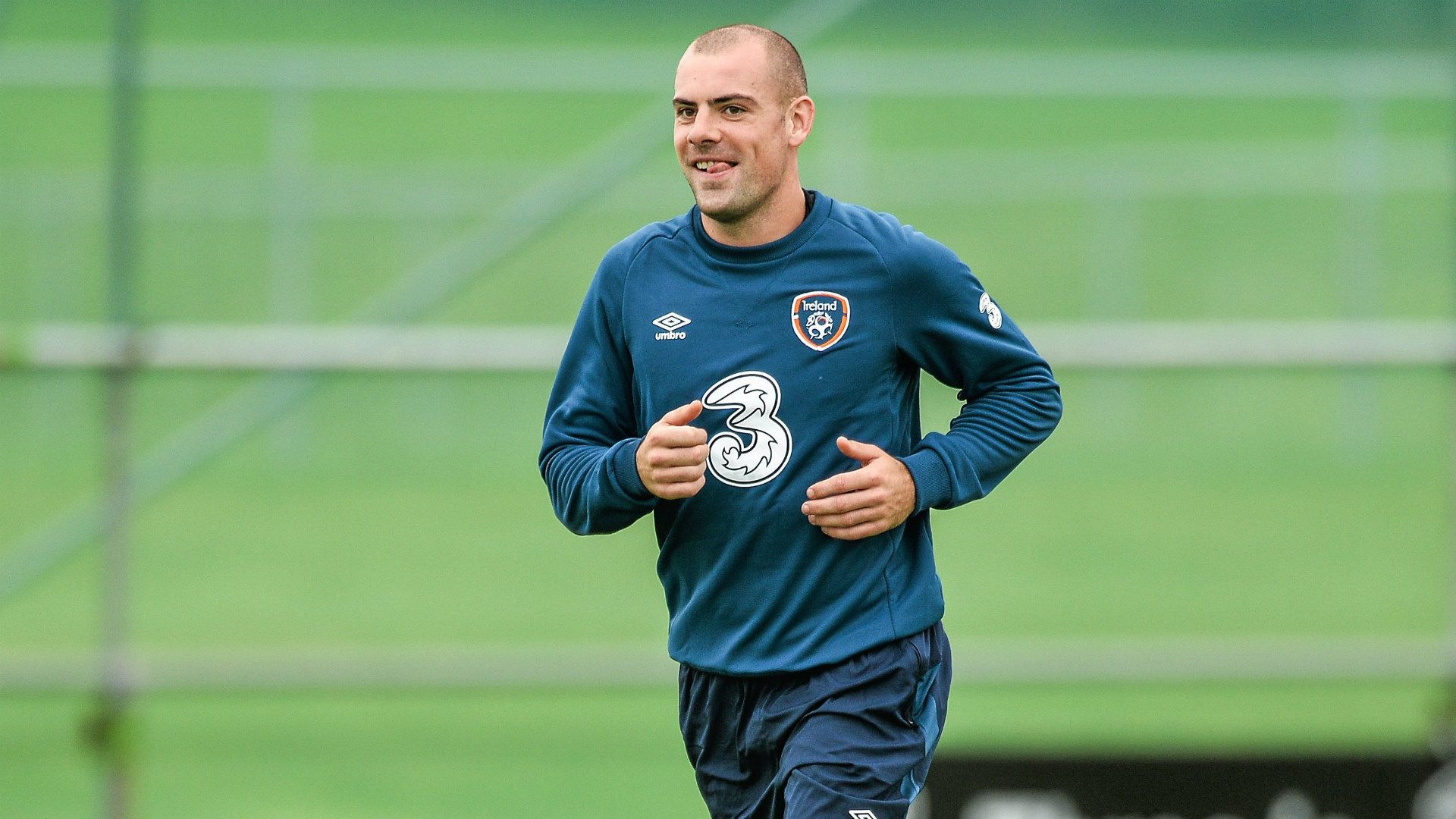 Darron Gibson Ireland 02092014