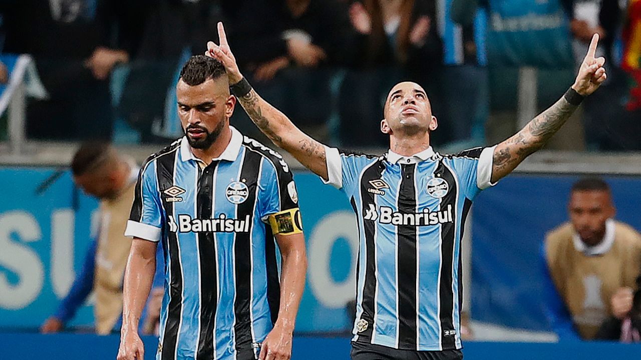 Diego Tardelli Maicon Grêmio Libertad Copa Libertadores 25072019