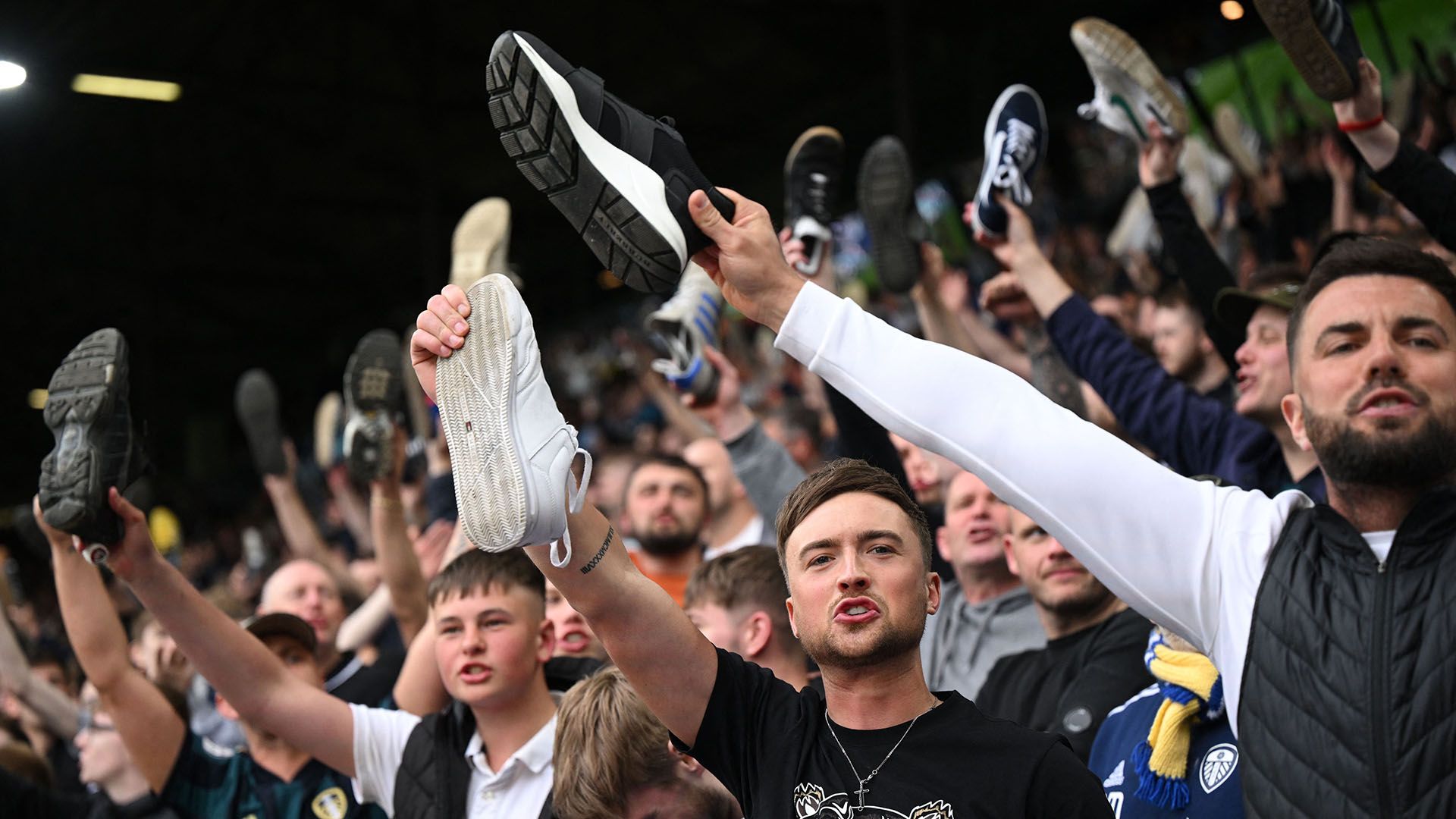 'Shoes off if you hate Man U' Leeds fans 2021-22