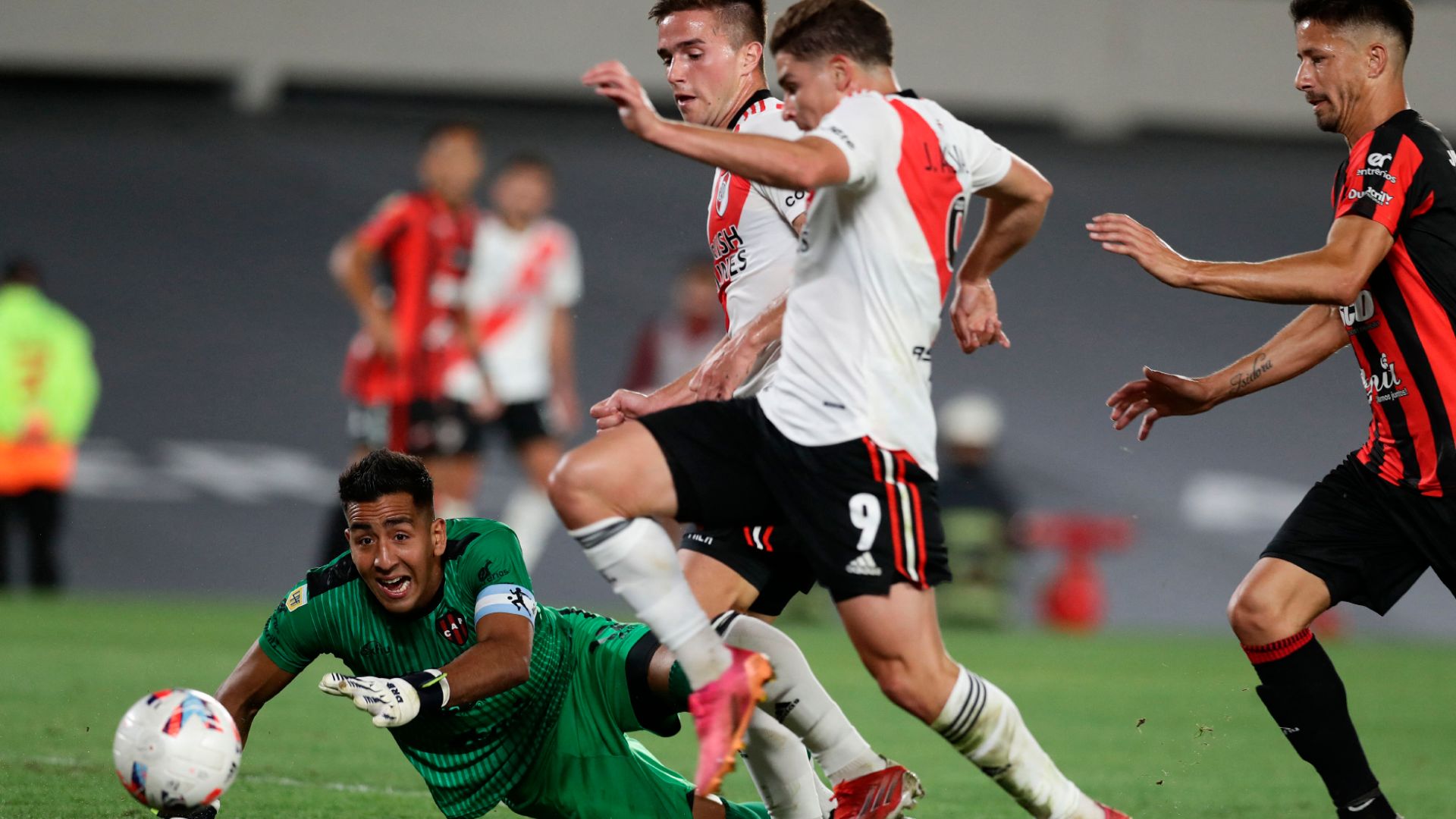 Julian Alvarez River Plate Patronato Torneo Liga Profesional 071121